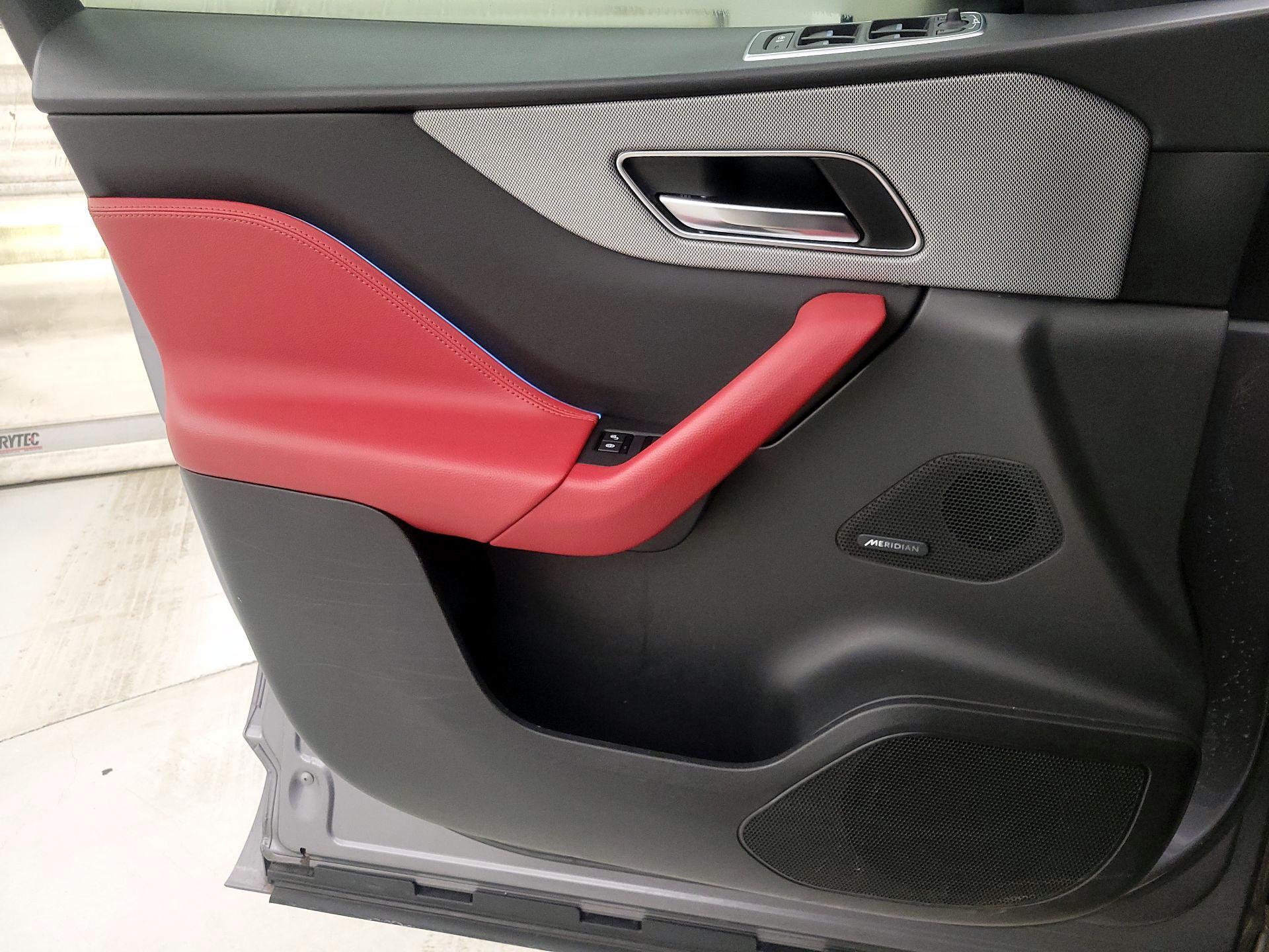 Thumbnail: 2020 Jaguar F-Pace - 12