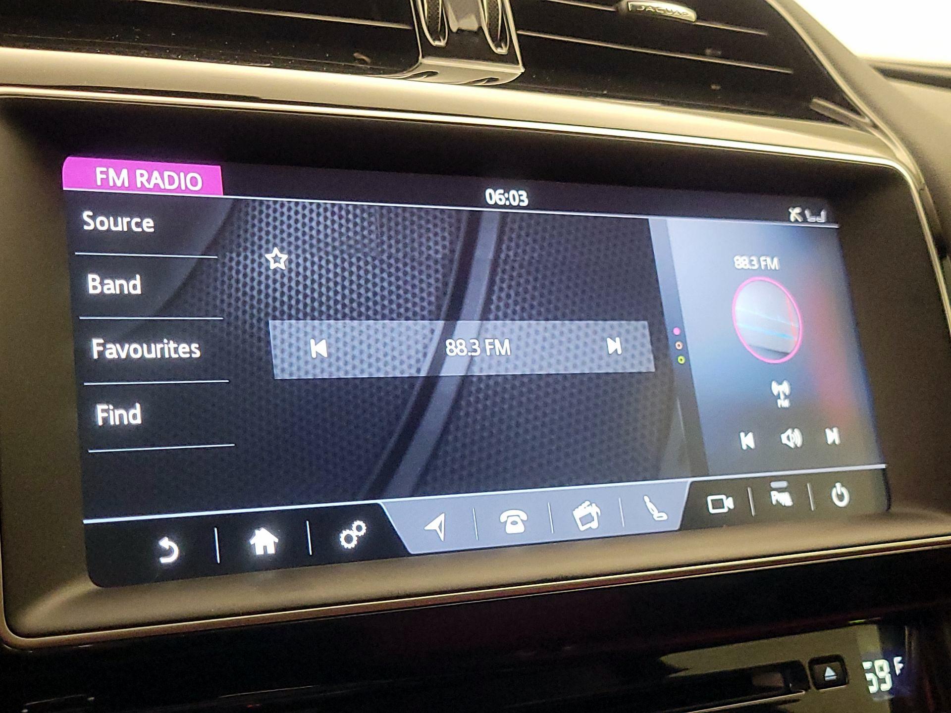 Thumbnail: 2020 Jaguar F-Pace - 15