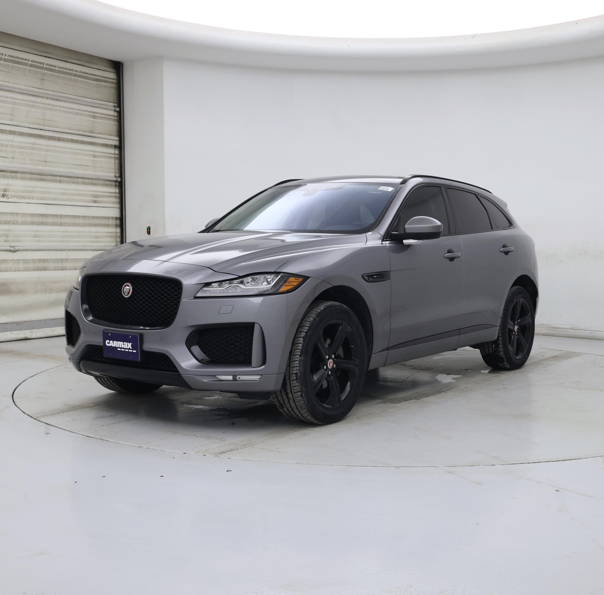 Thumbnail: 2020 Jaguar F-Pace - 4