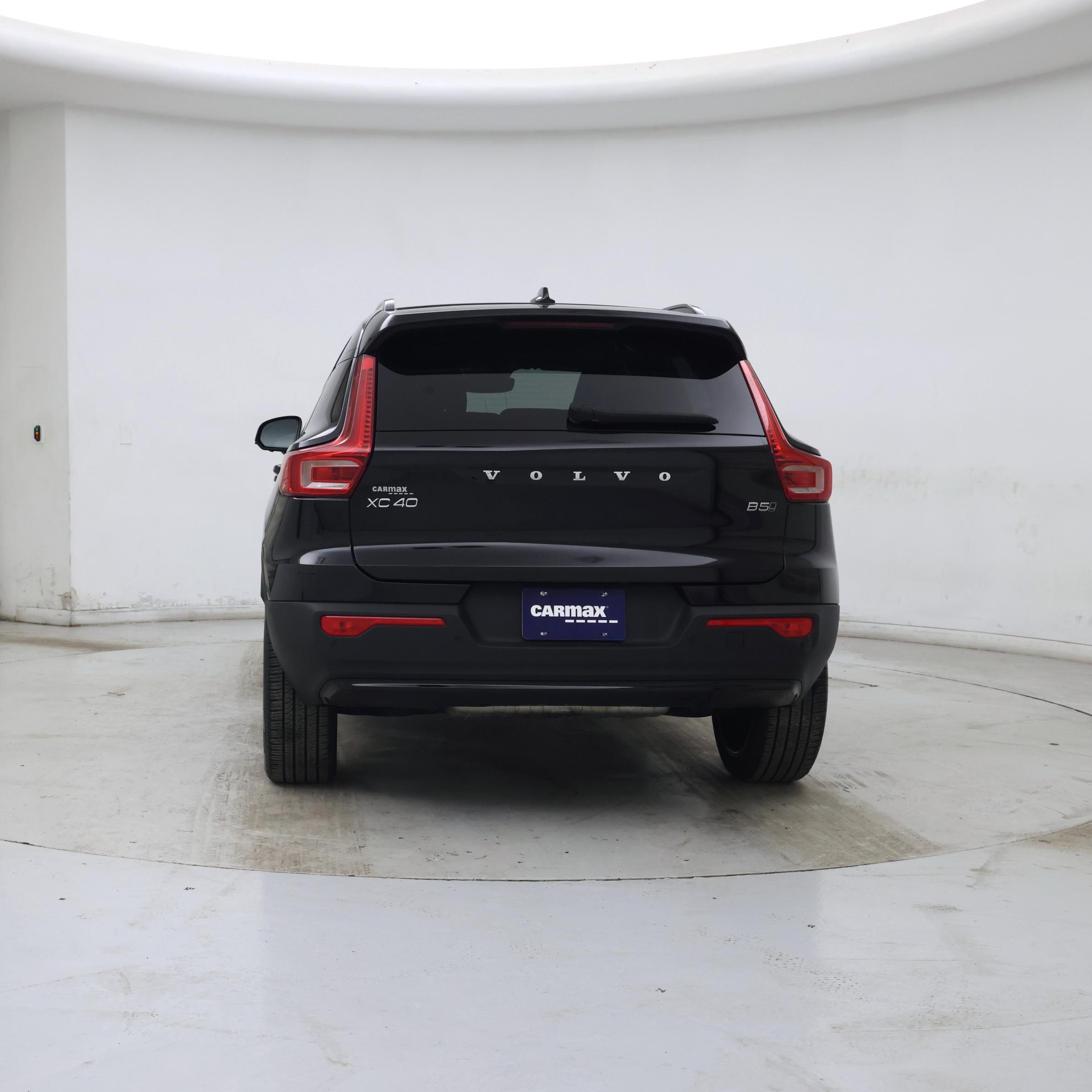 Thumbnail: 2024 Volvo XC40 - 6