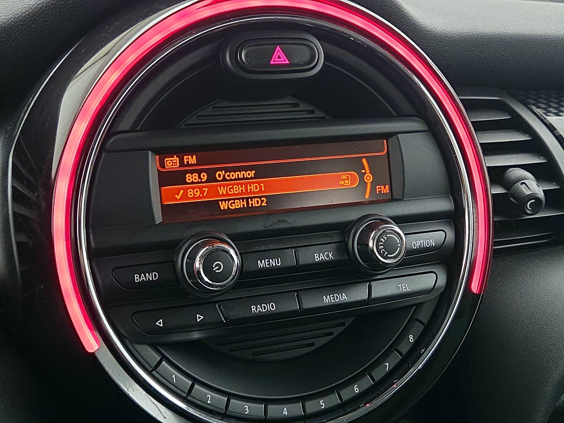 Thumbnail: 2016 MINI Cooper Hardtop - 14