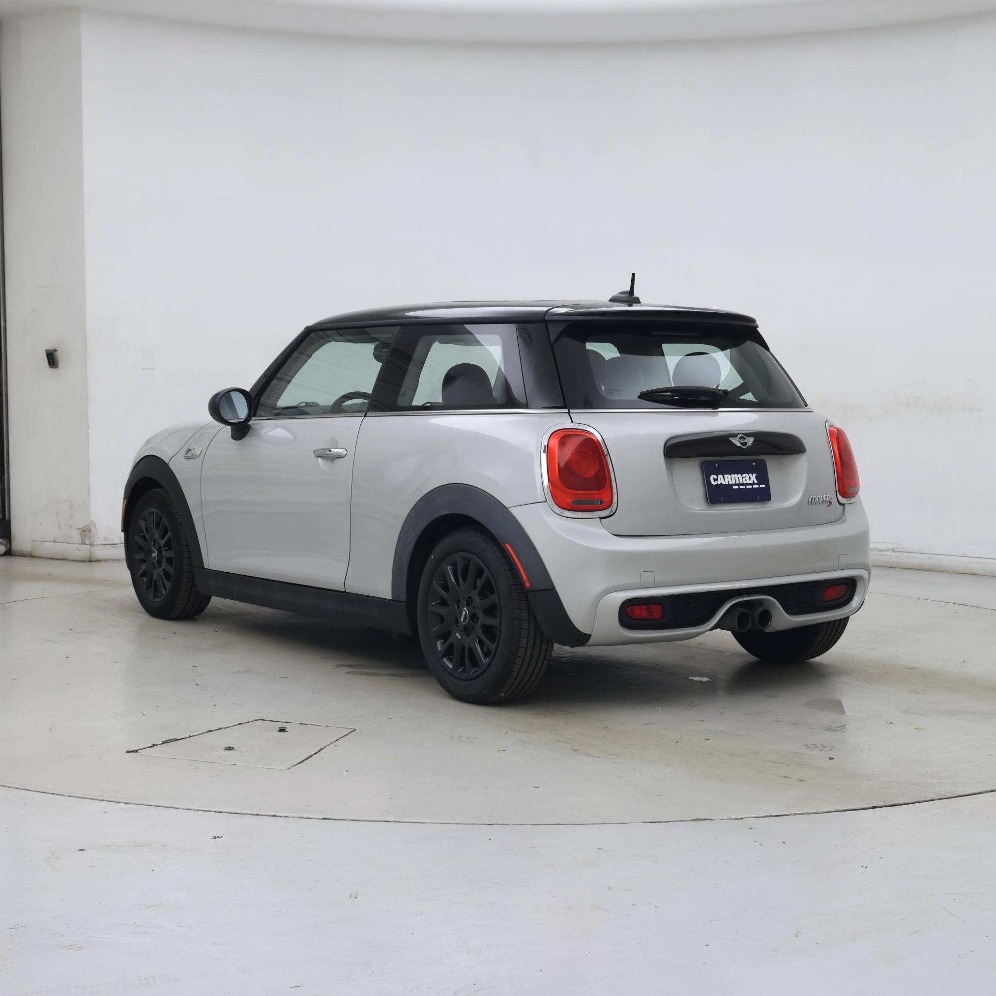 Thumbnail: 2016 MINI Cooper Hardtop - 2