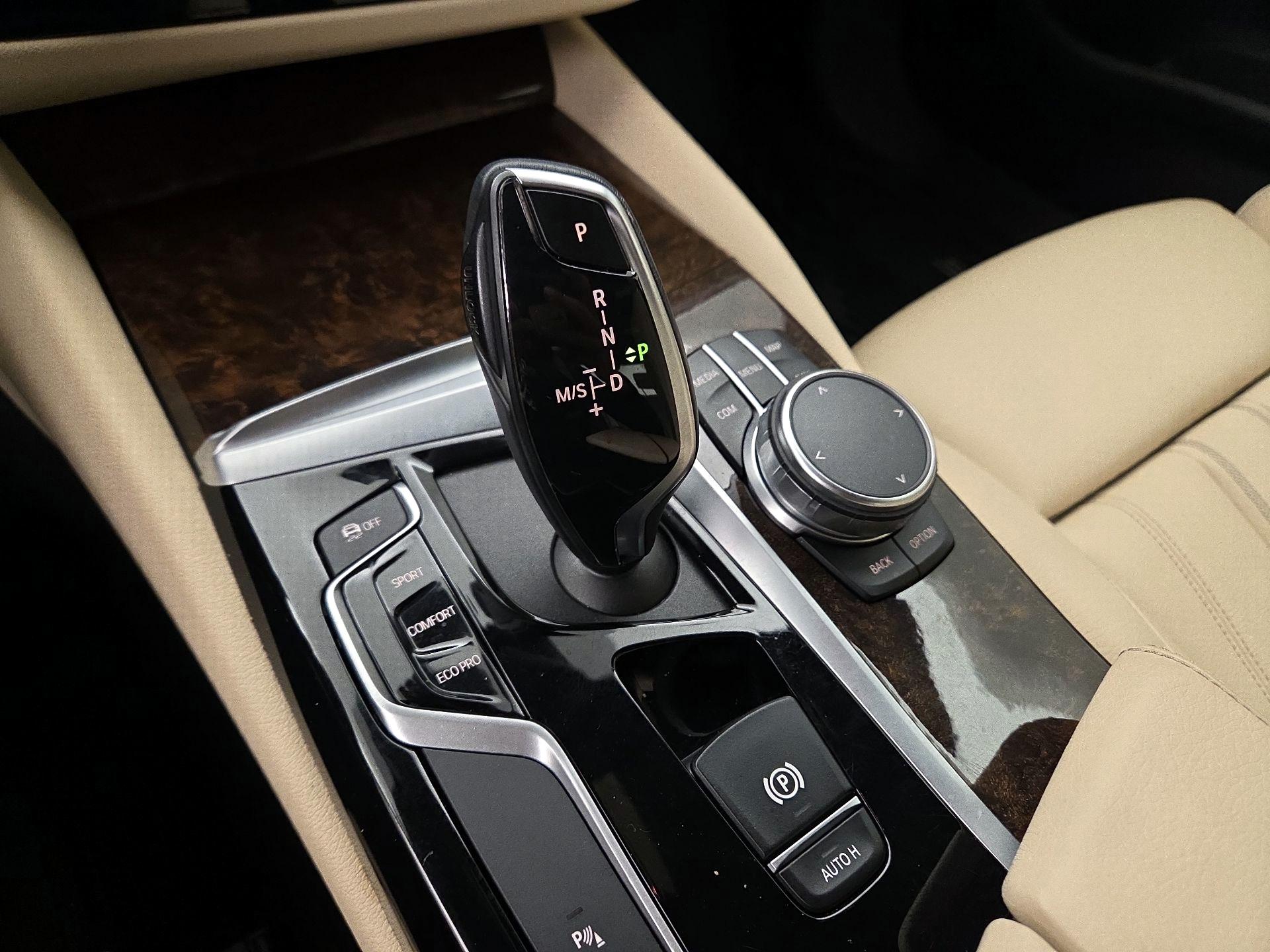 Thumbnail: 2019 BMW 5 Series - 18