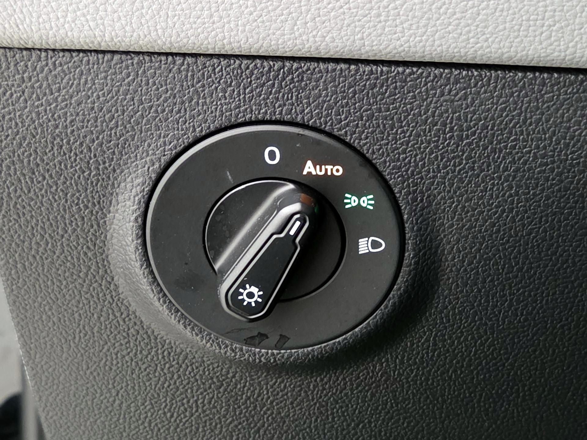 Thumbnail: 2022 Volkswagen Taos - 13