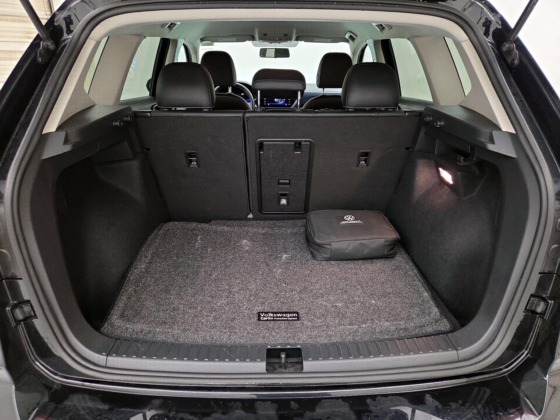 Thumbnail: 2022 Volkswagen Taos - 20