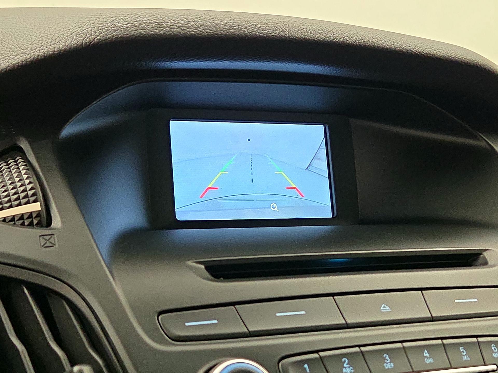 Thumbnail: 2015 Ford Focus - 14