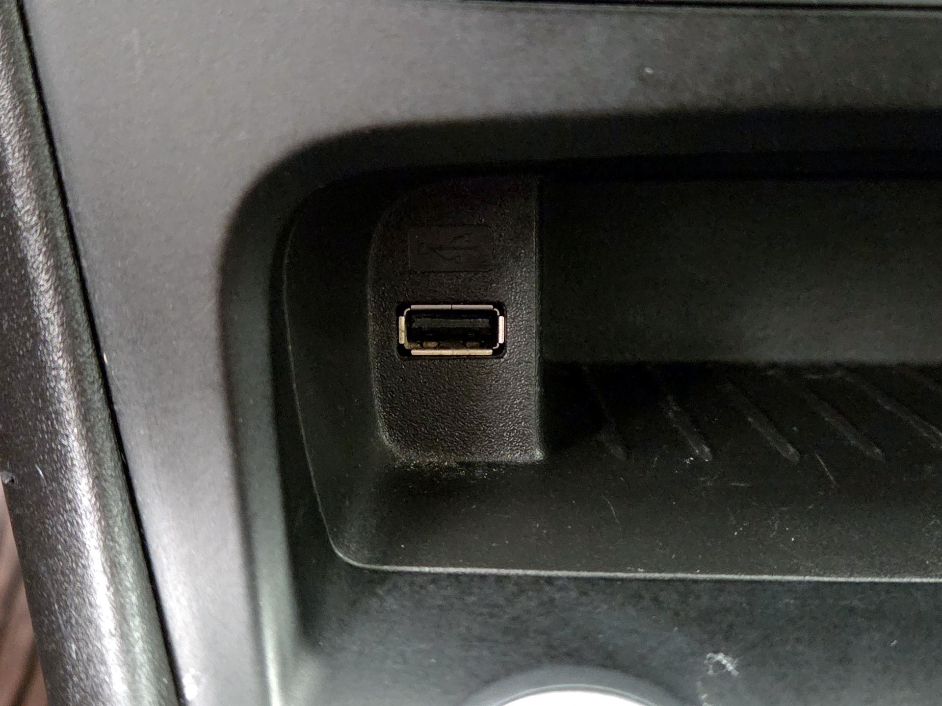 Thumbnail: 2015 Ford Focus - 18