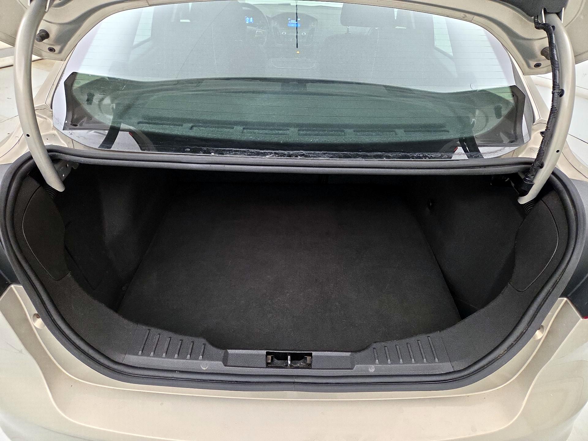 Thumbnail: 2015 Ford Focus - 20