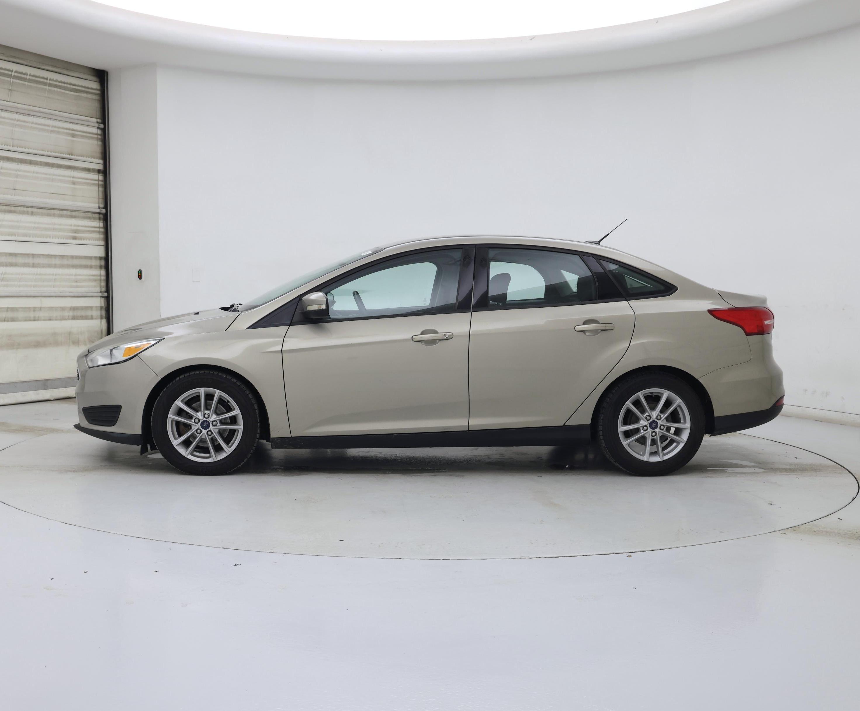Thumbnail: 2015 Ford Focus - 3