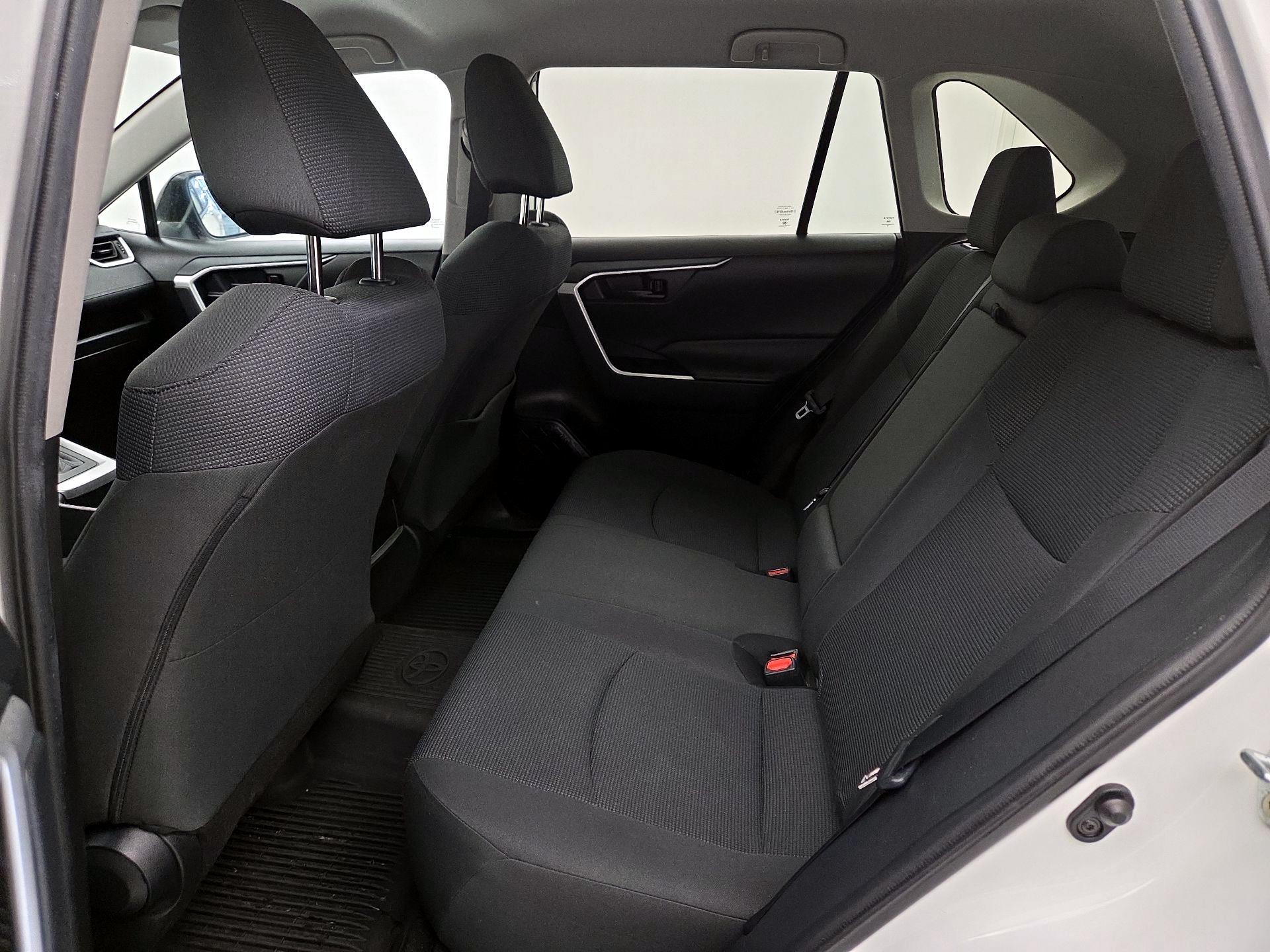 Thumbnail: 2021 Toyota RAV4 - 19