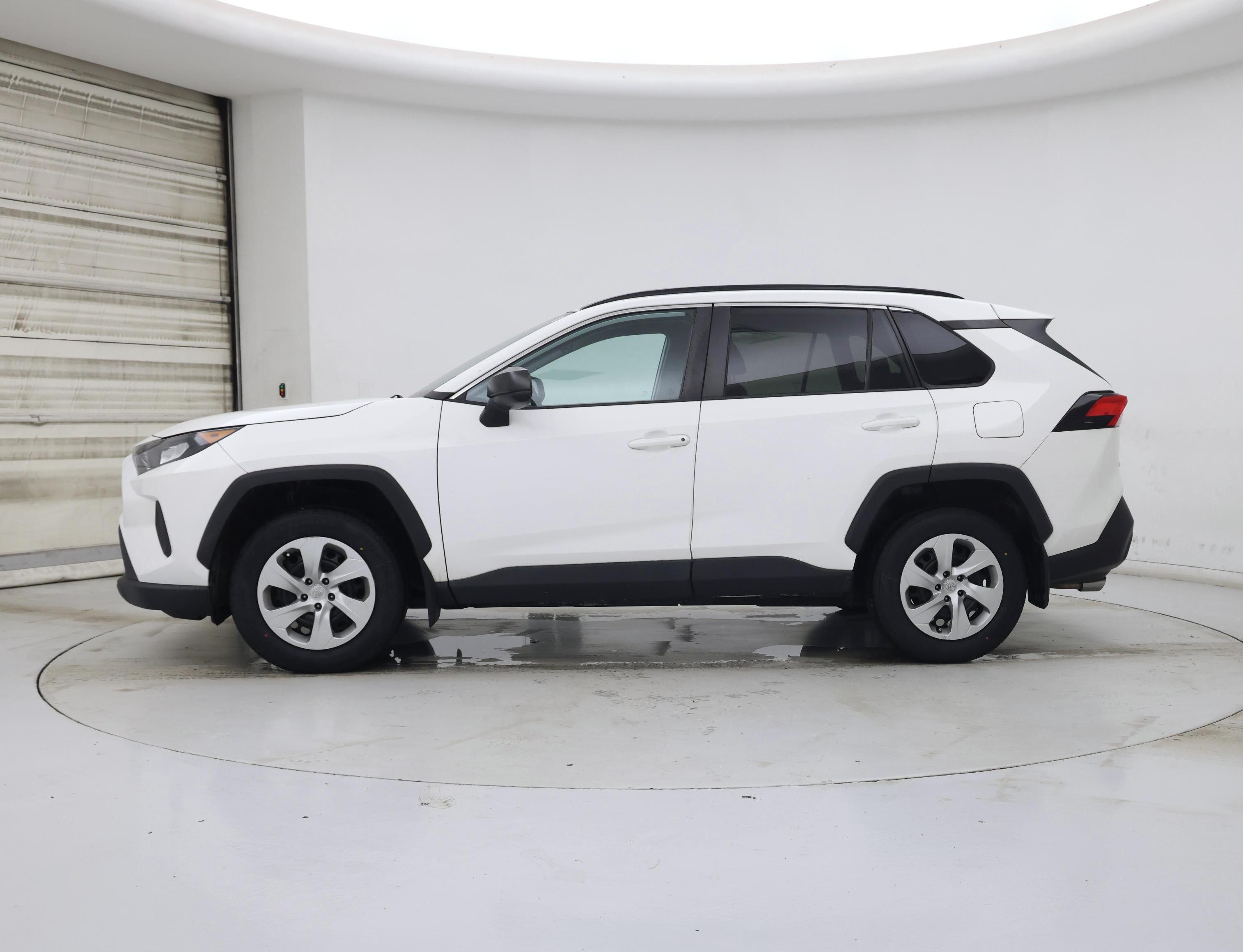 Thumbnail: 2021 Toyota RAV4 - 3