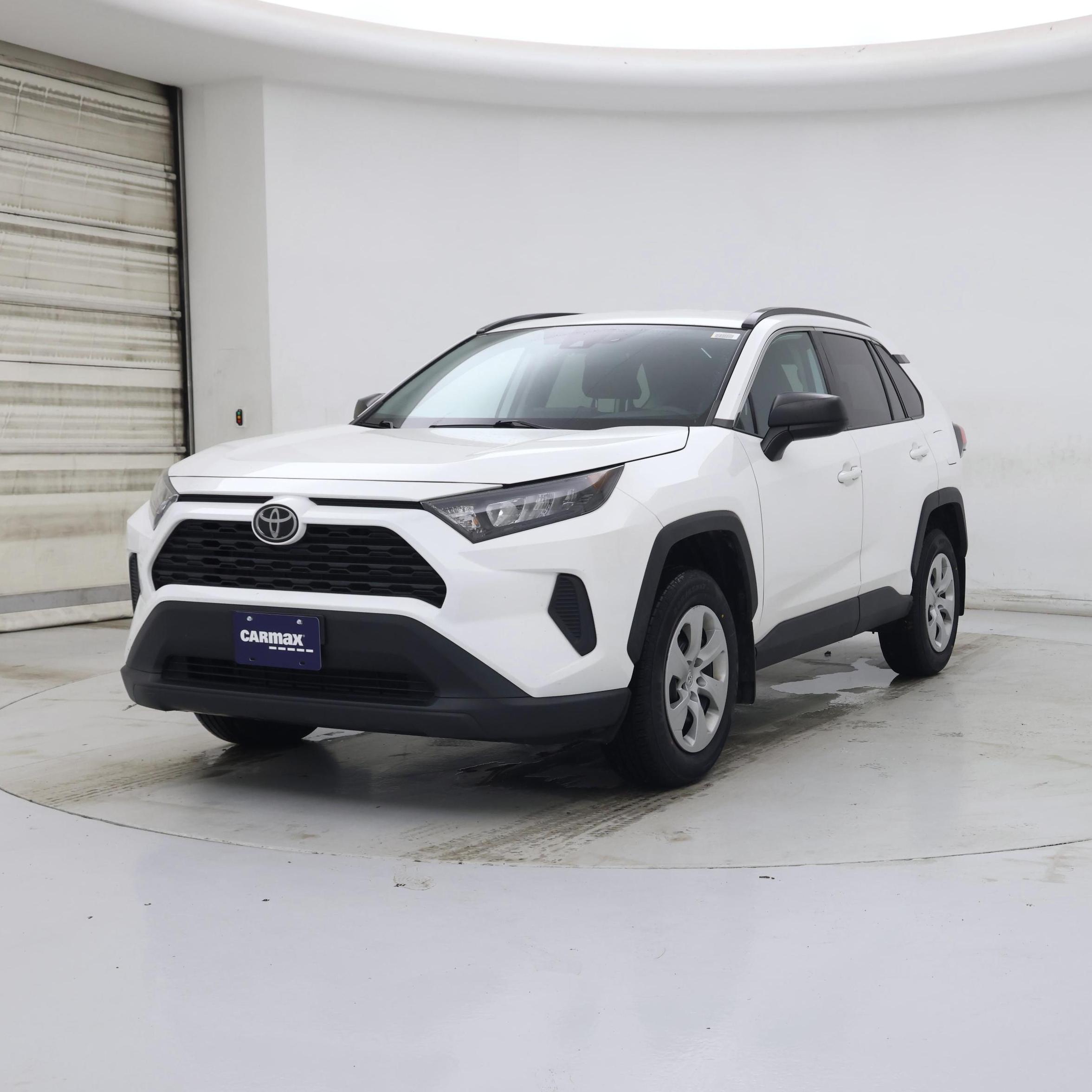 Thumbnail: 2021 Toyota RAV4 - 4