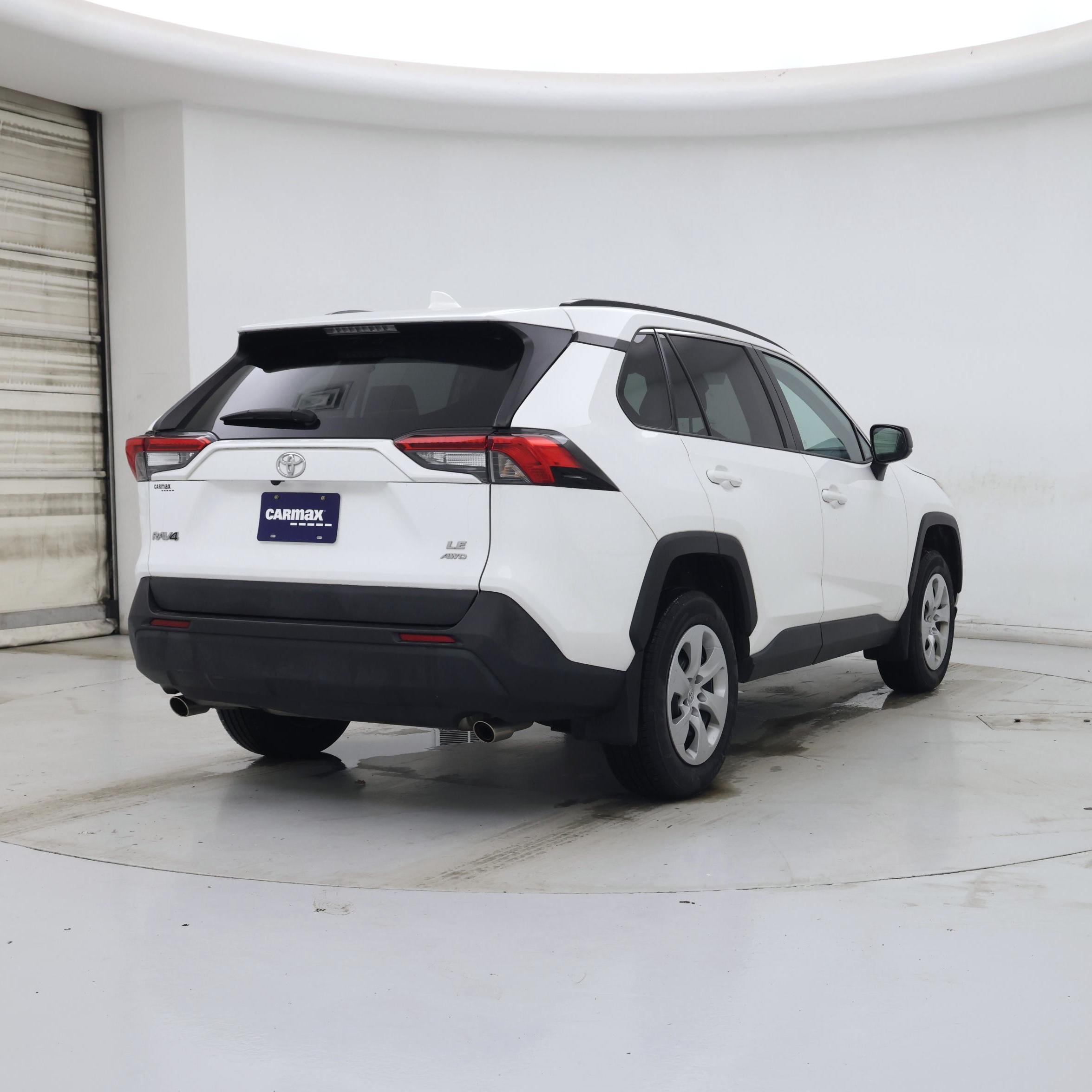 Thumbnail: 2021 Toyota RAV4 - 8
