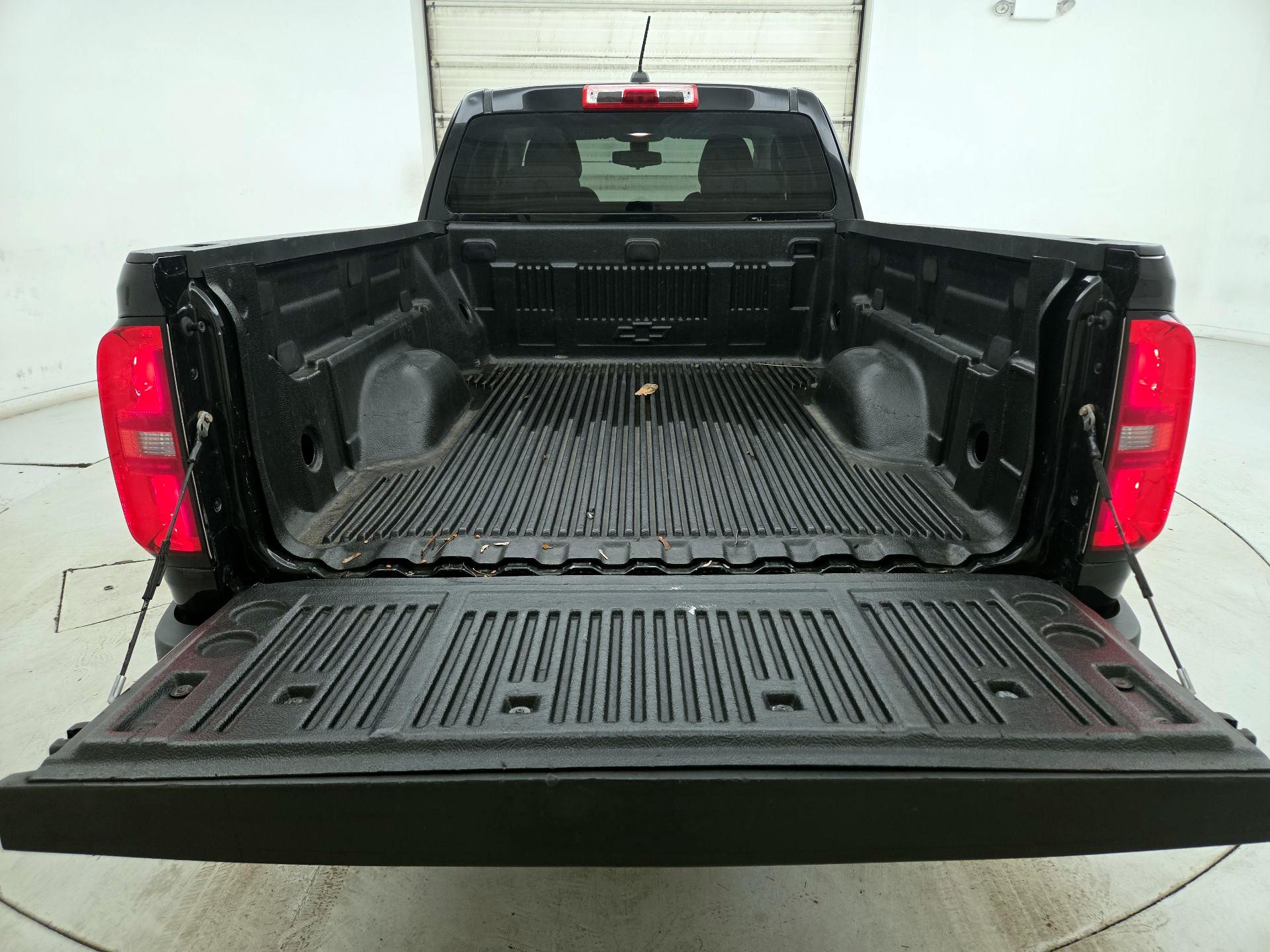 Thumbnail: 2017 Chevrolet Colorado - 20