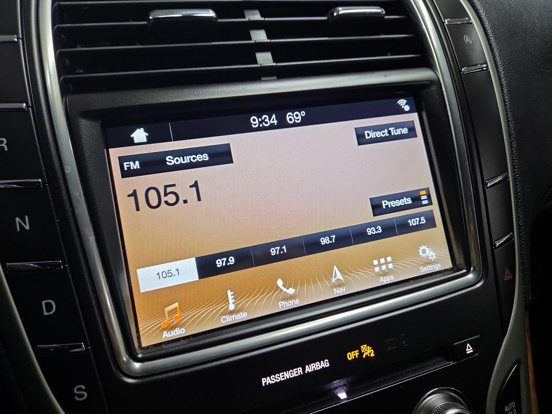 Thumbnail: 2019 Lincoln Nautilus - 16