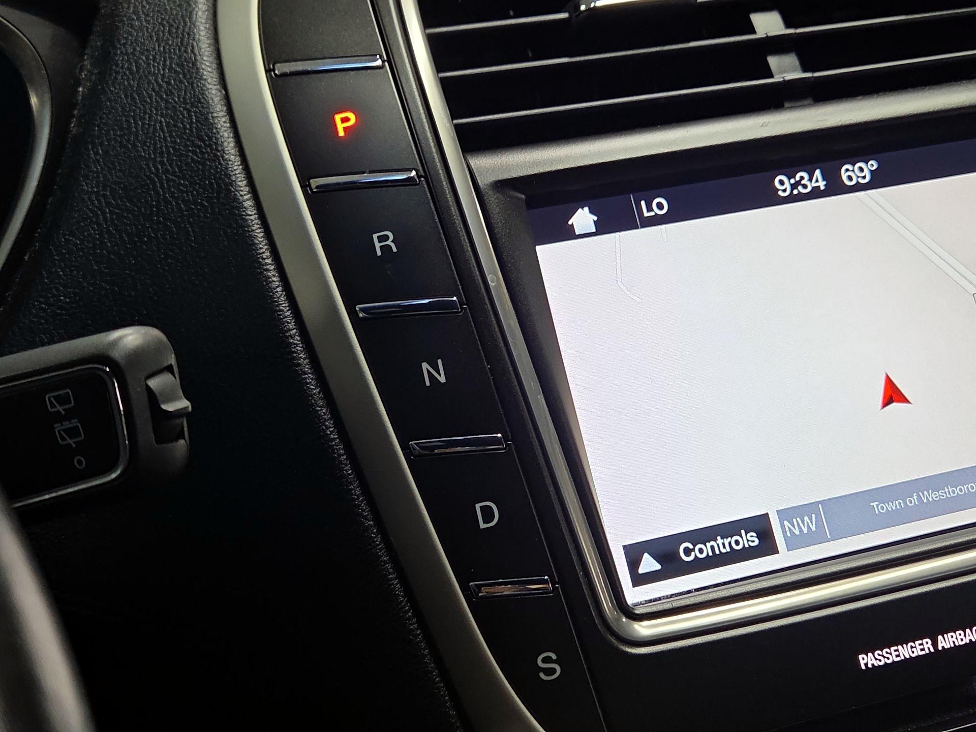 Thumbnail: 2019 Lincoln Nautilus - 18