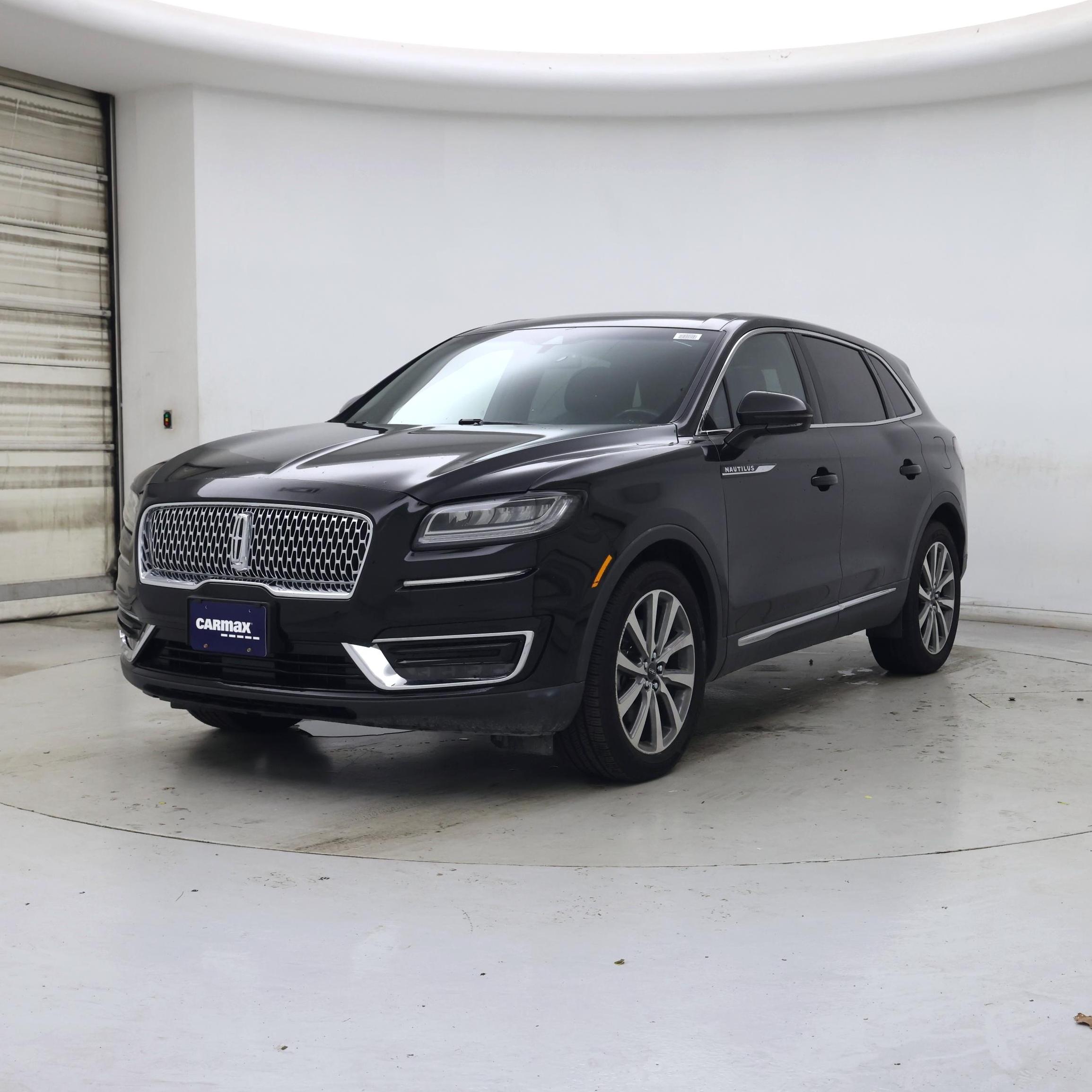 Thumbnail: 2019 Lincoln Nautilus - 4