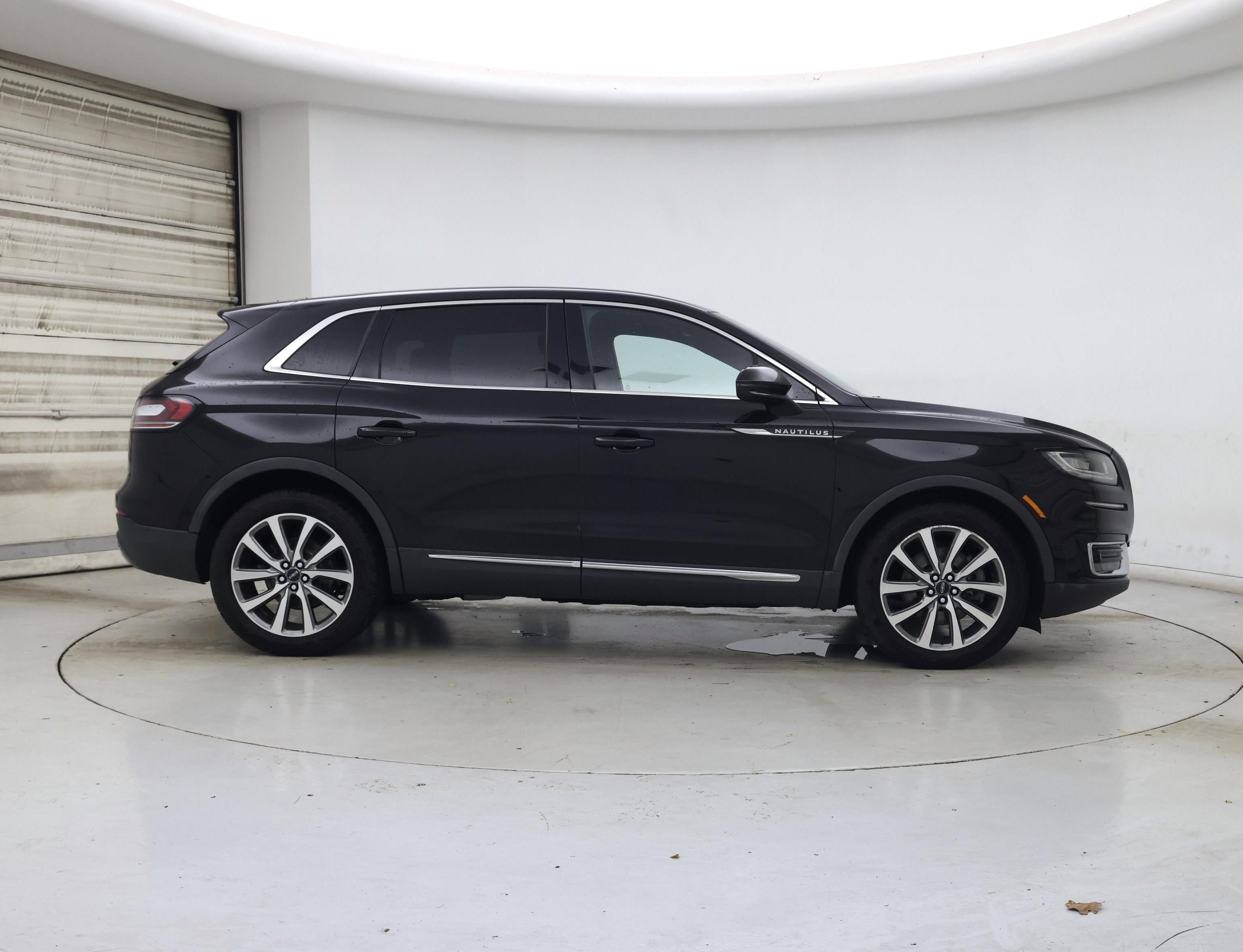 Thumbnail: 2019 Lincoln Nautilus - 7