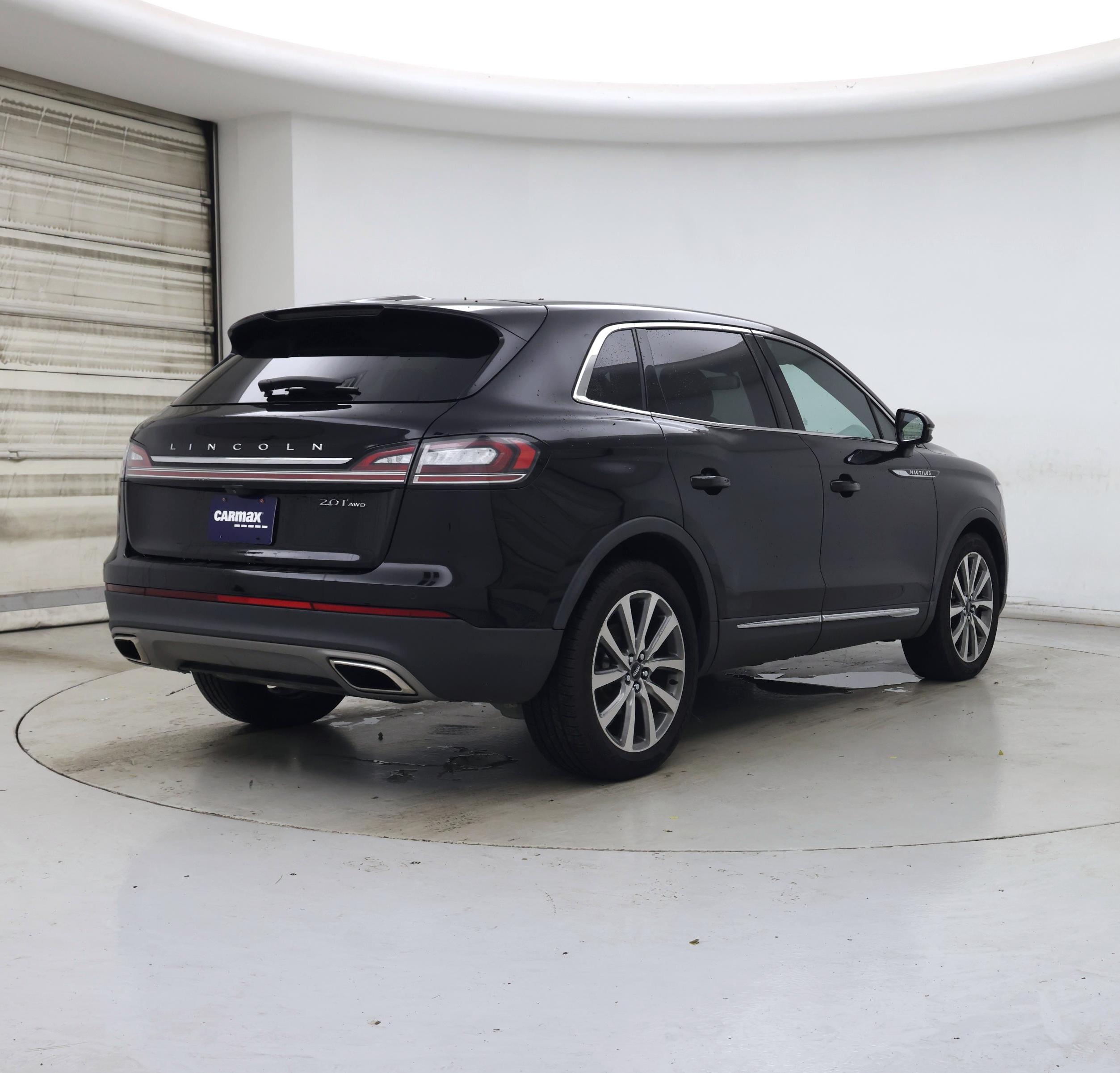 Thumbnail: 2019 Lincoln Nautilus - 8
