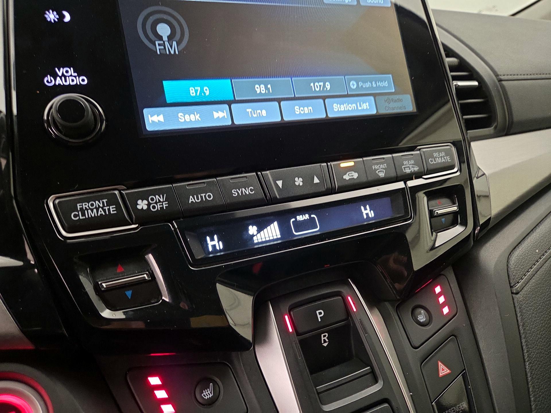 Thumbnail: 2023 Honda Odyssey - 16