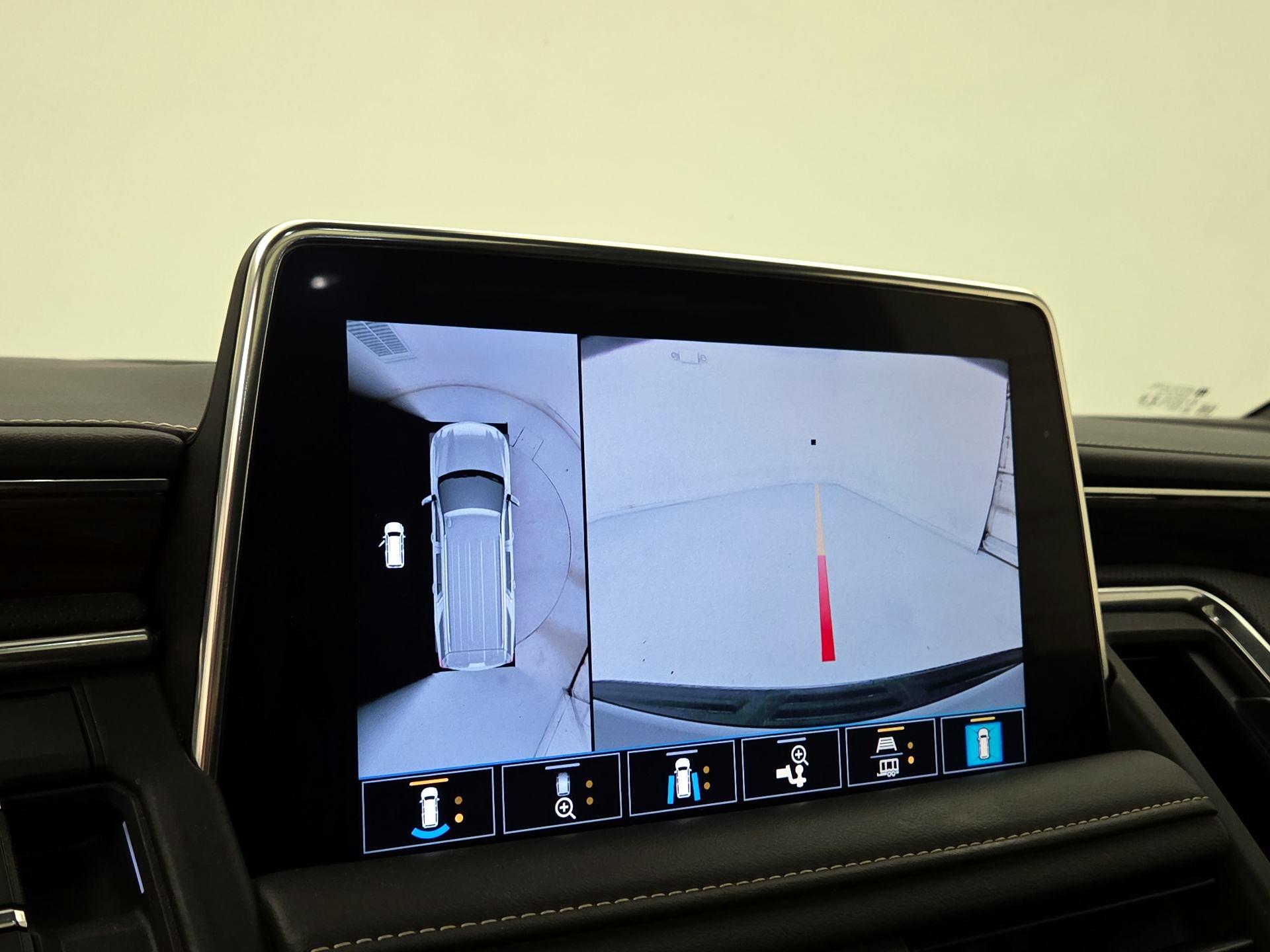 Thumbnail: 2021 Chevrolet Suburban - 14