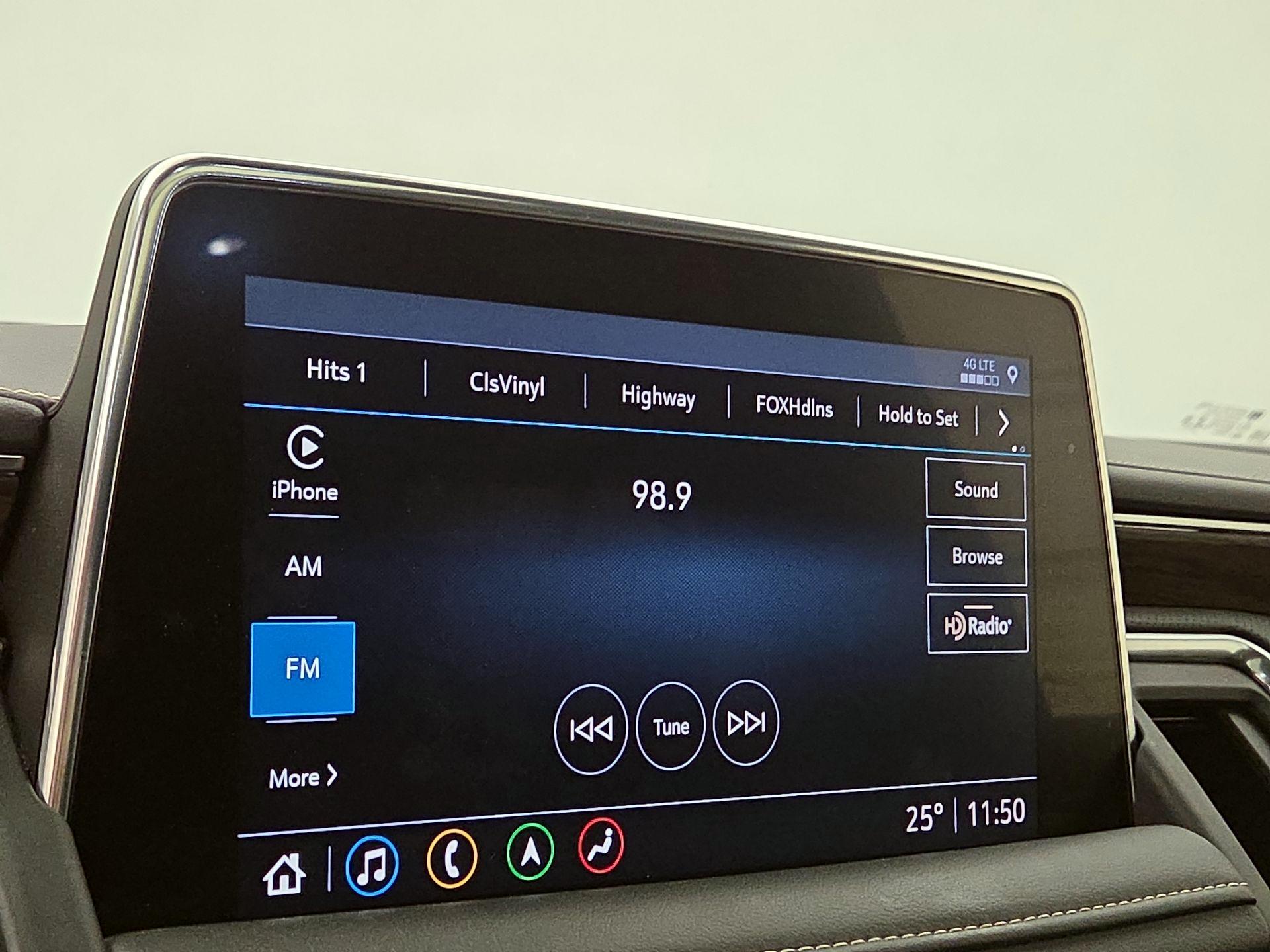 Thumbnail: 2021 Chevrolet Suburban - 15