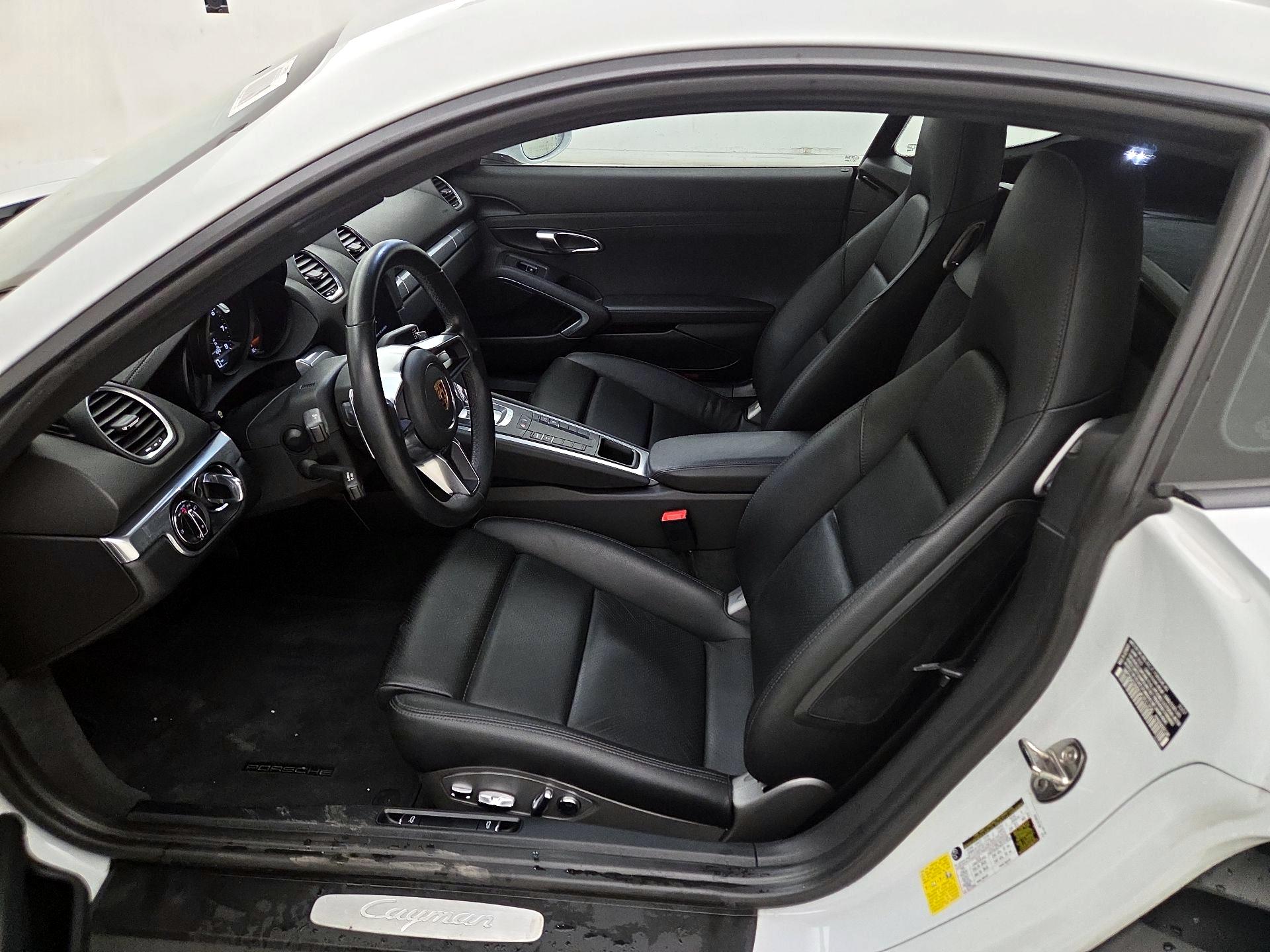 Thumbnail: 2018 Porsche 718 Cayman - 11