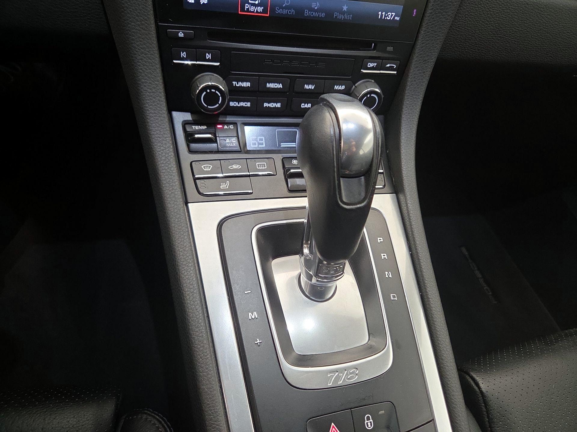 Thumbnail: 2018 Porsche 718 Cayman - 17