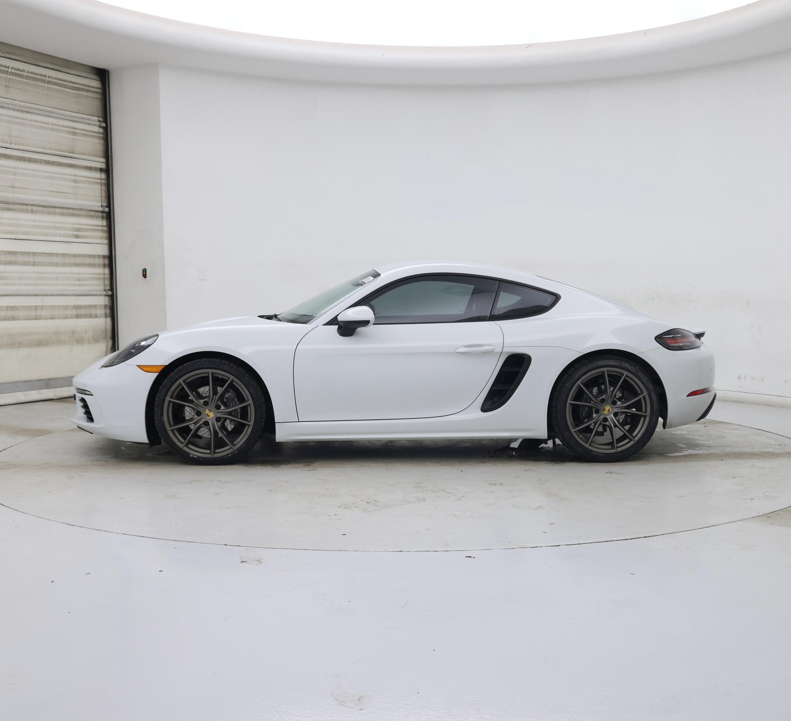 Thumbnail: 2018 Porsche 718 Cayman - 3