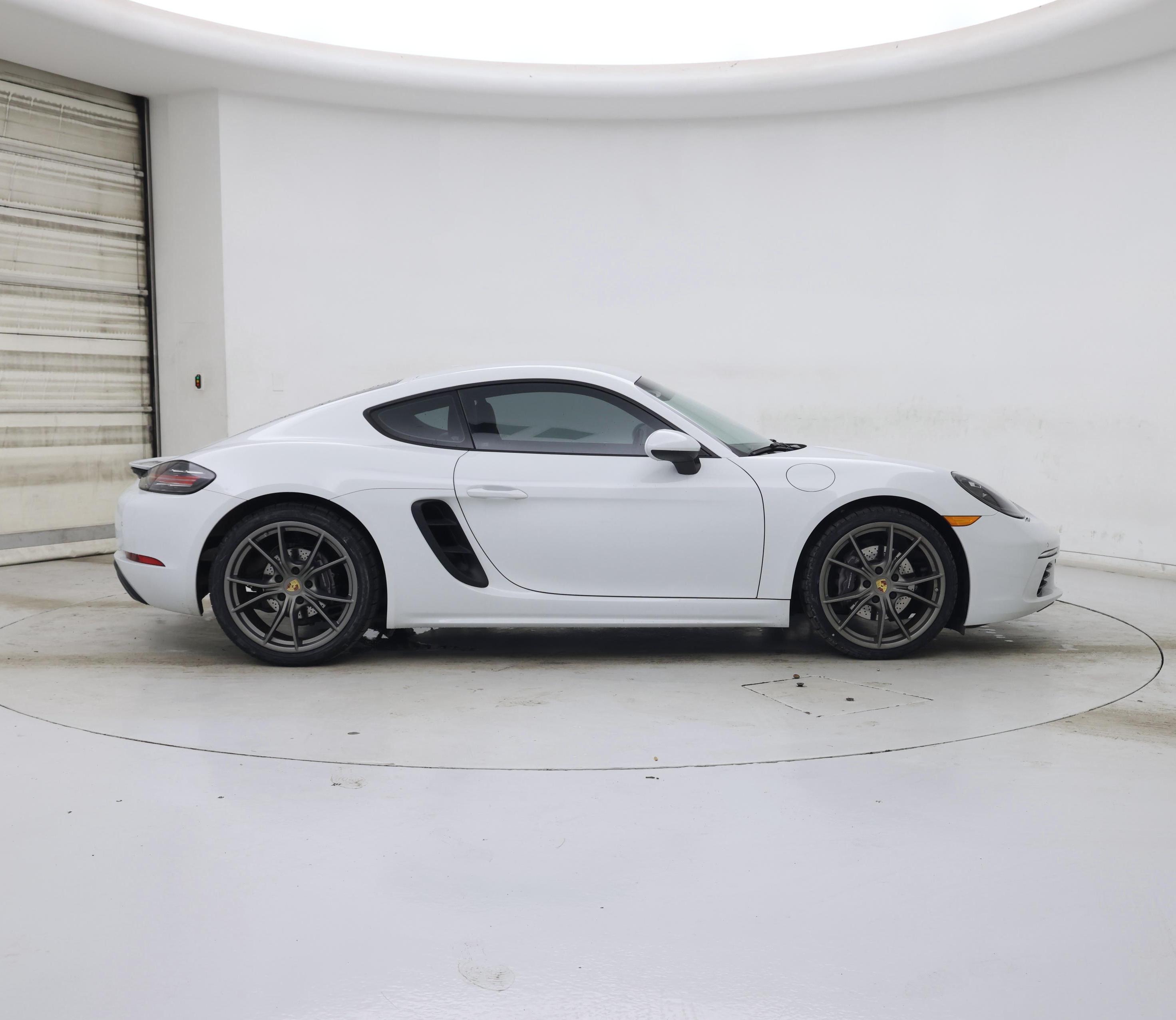 Thumbnail: 2018 Porsche 718 Cayman - 7