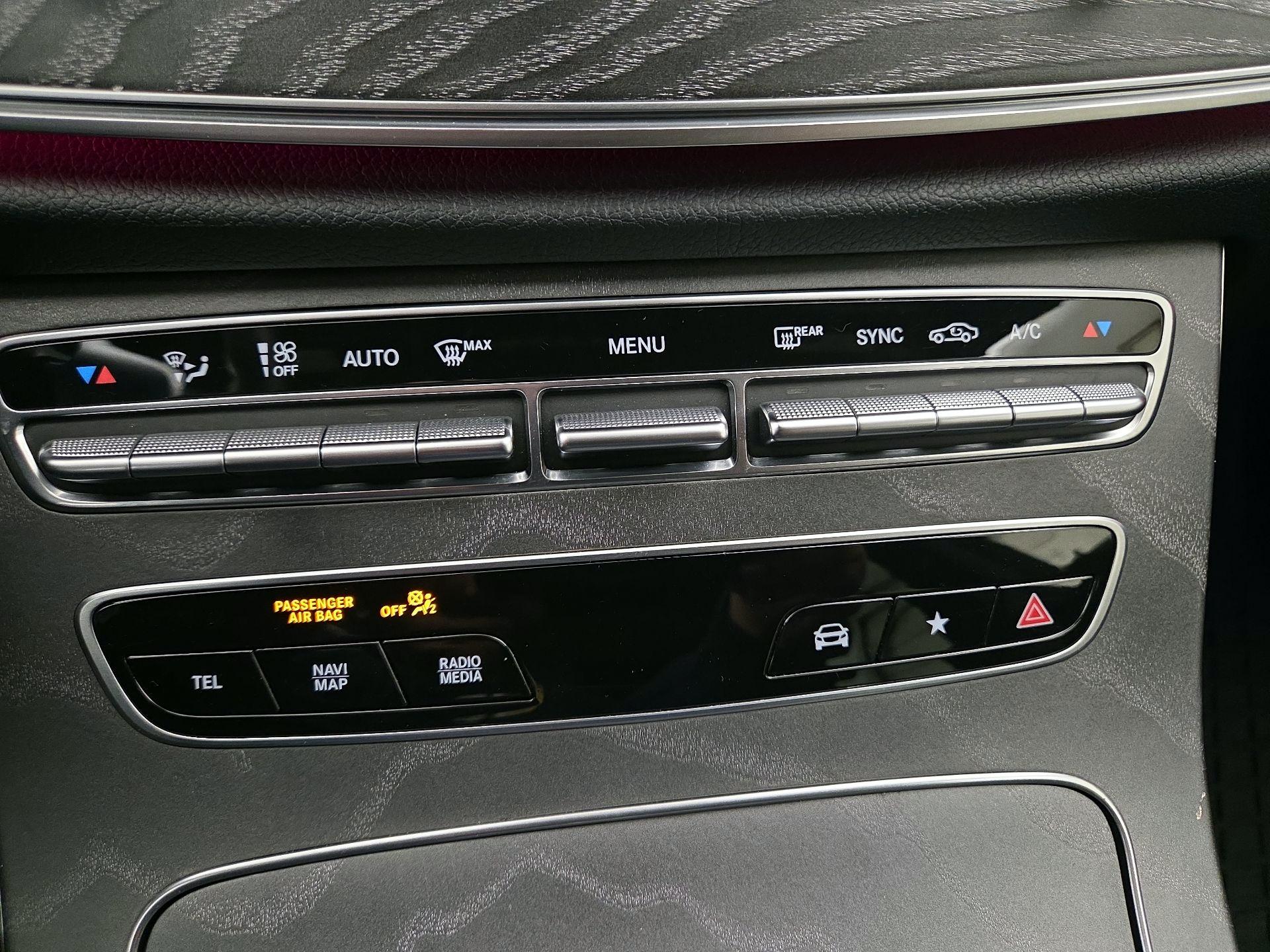 Thumbnail: 2021 Mercedes-Benz E-Class - 17