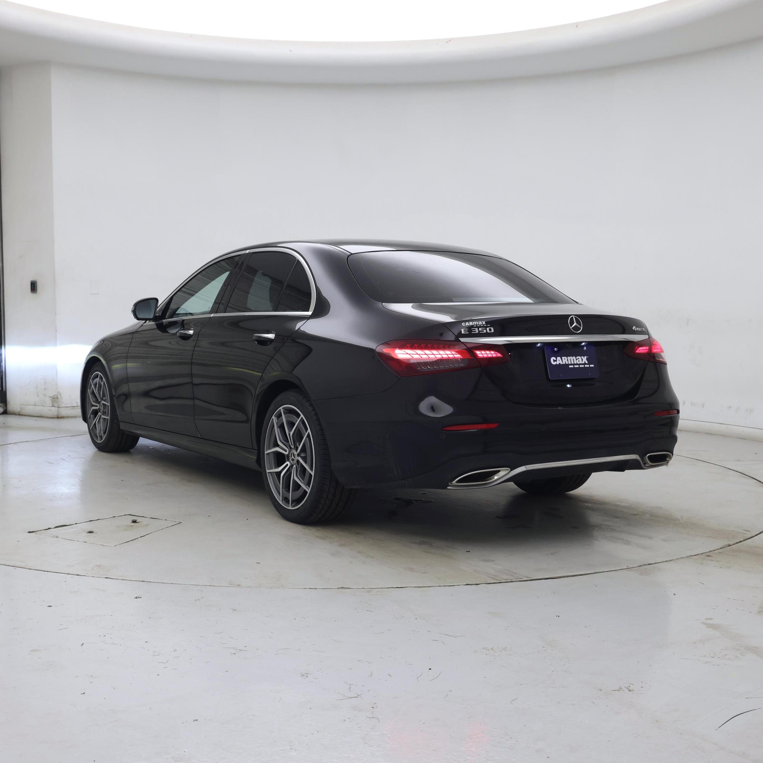 Thumbnail: 2021 Mercedes-Benz E-Class - 2