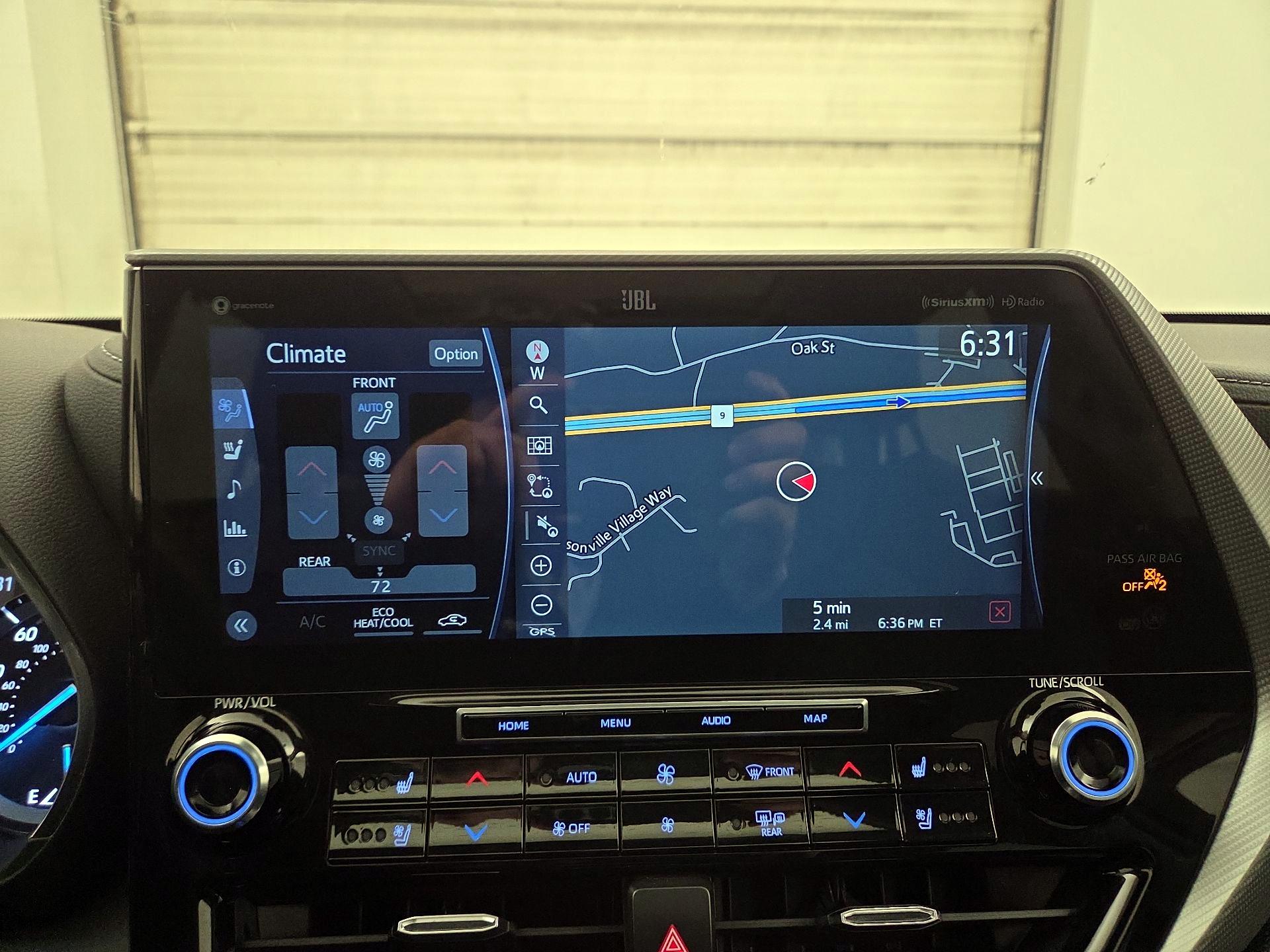 Thumbnail: 2021 Toyota Highlander - 14