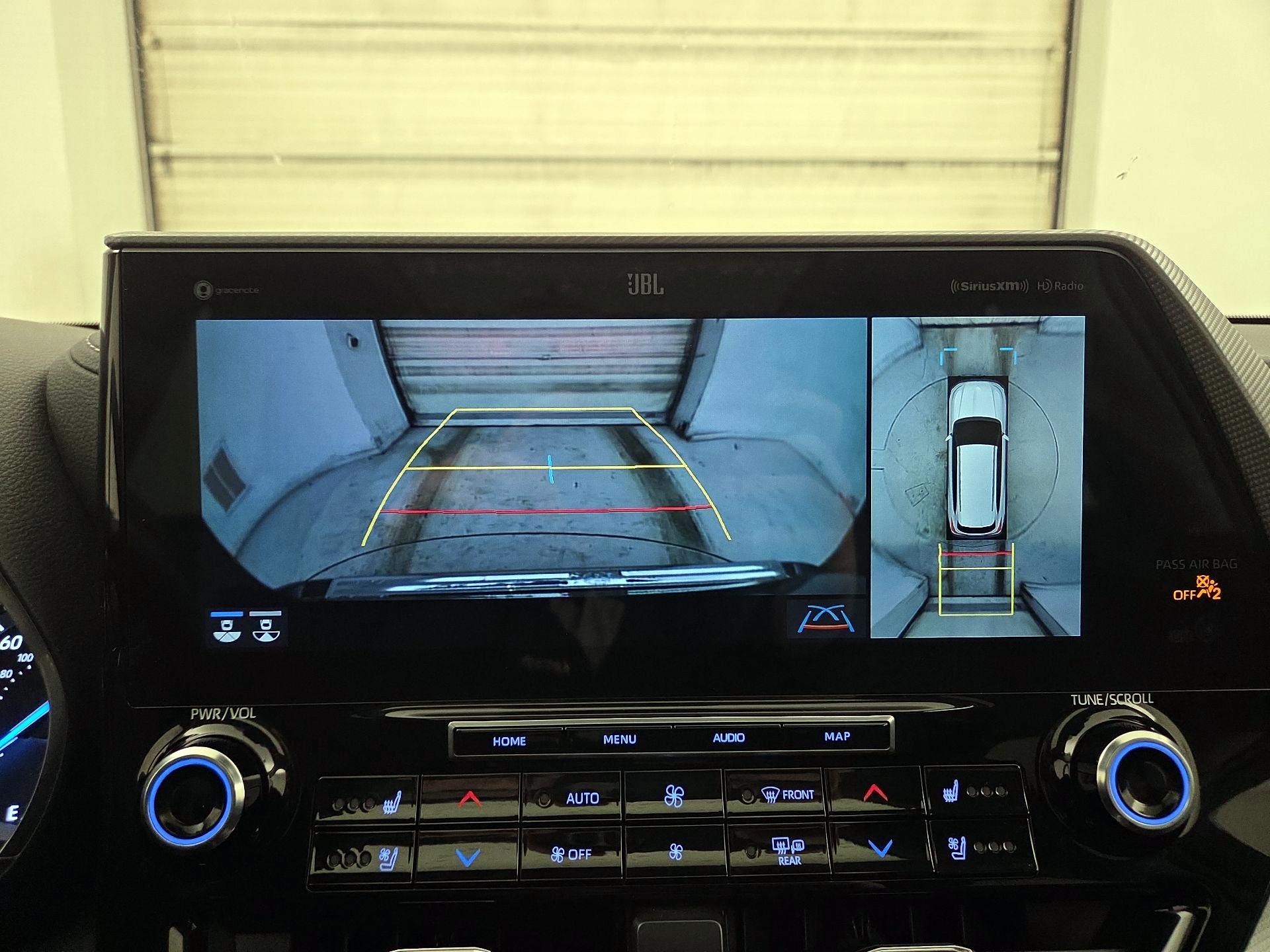 Thumbnail: 2021 Toyota Highlander - 15