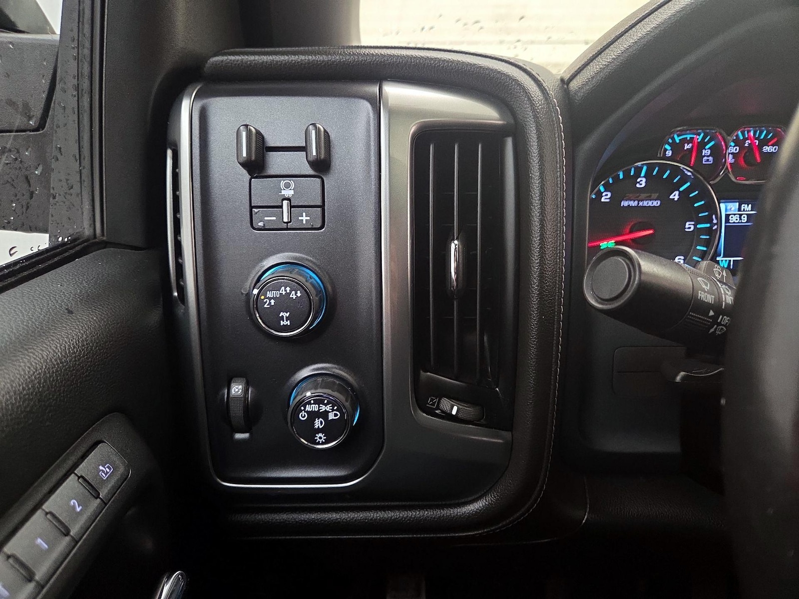 2017 Chevrolet Silverado 1500 LTZ Z71 - Photo 14