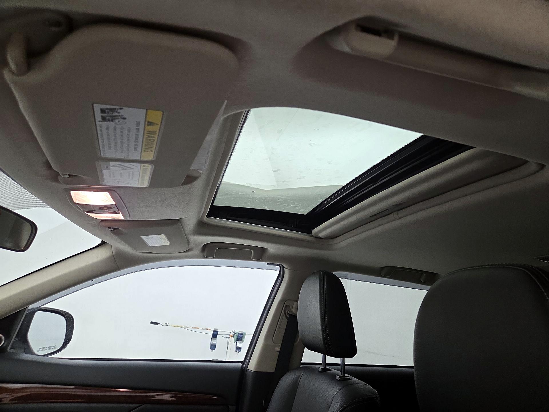 Thumbnail: 2014 Mitsubishi Outlander - 19