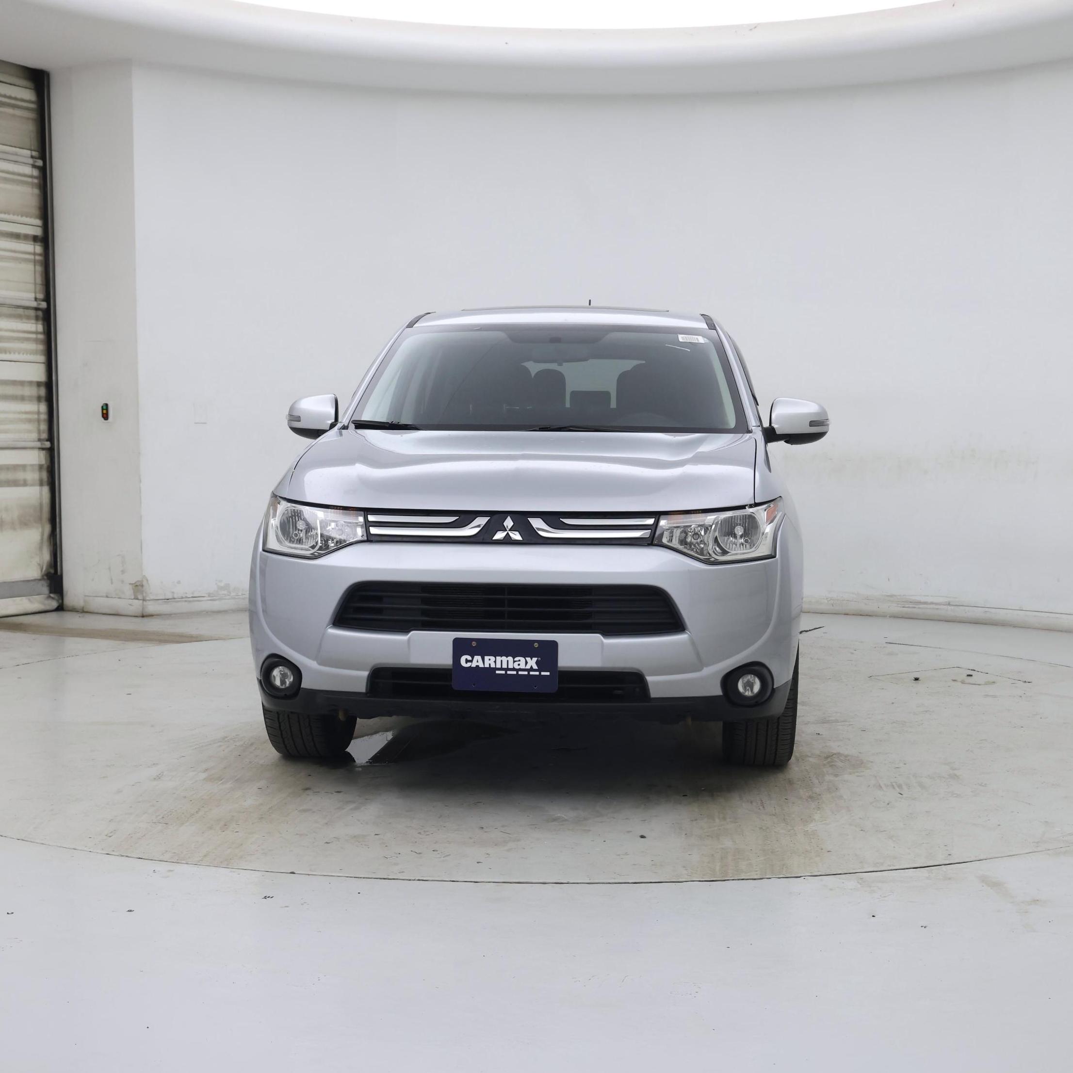 Thumbnail: 2014 Mitsubishi Outlander - 5