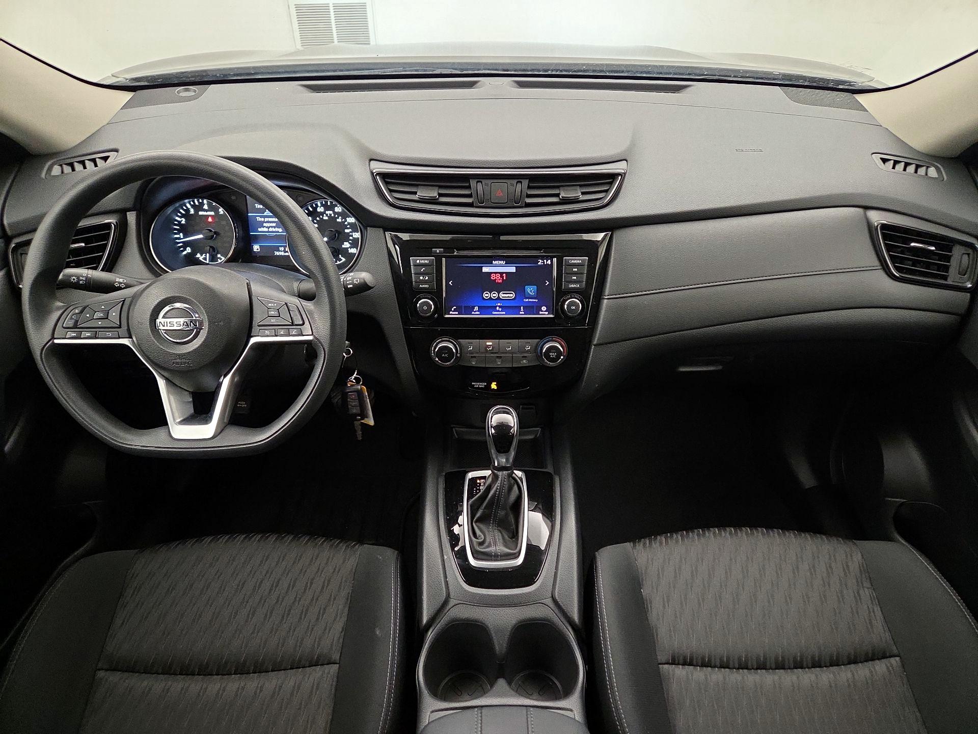 Thumbnail: 2018 Nissan Rogue - 9