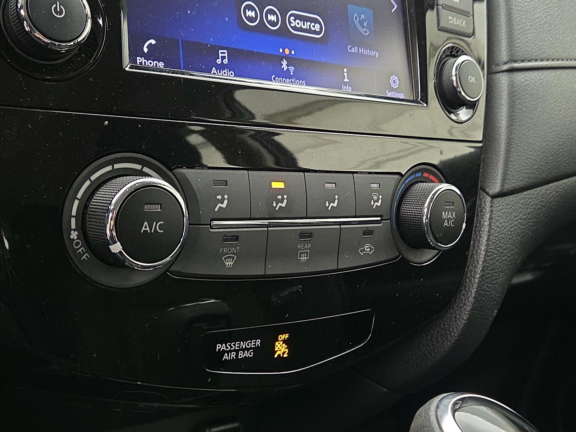 Thumbnail: 2018 Nissan Rogue - 16