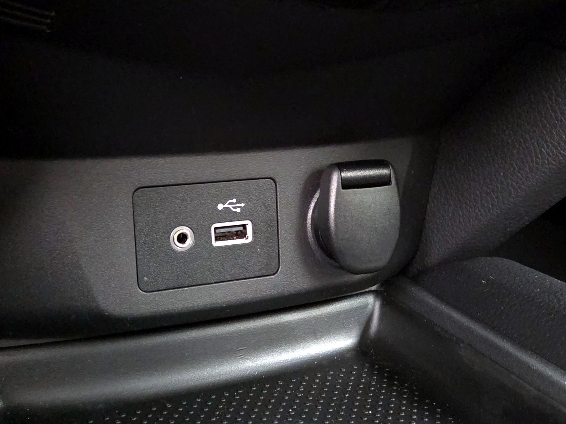 Thumbnail: 2018 Nissan Rogue - 18