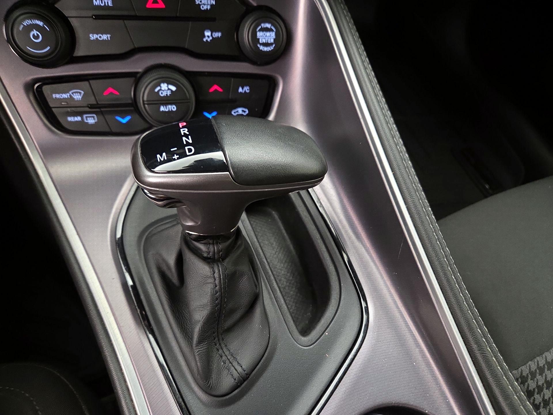 Thumbnail: 2019 Dodge Challenger - 17