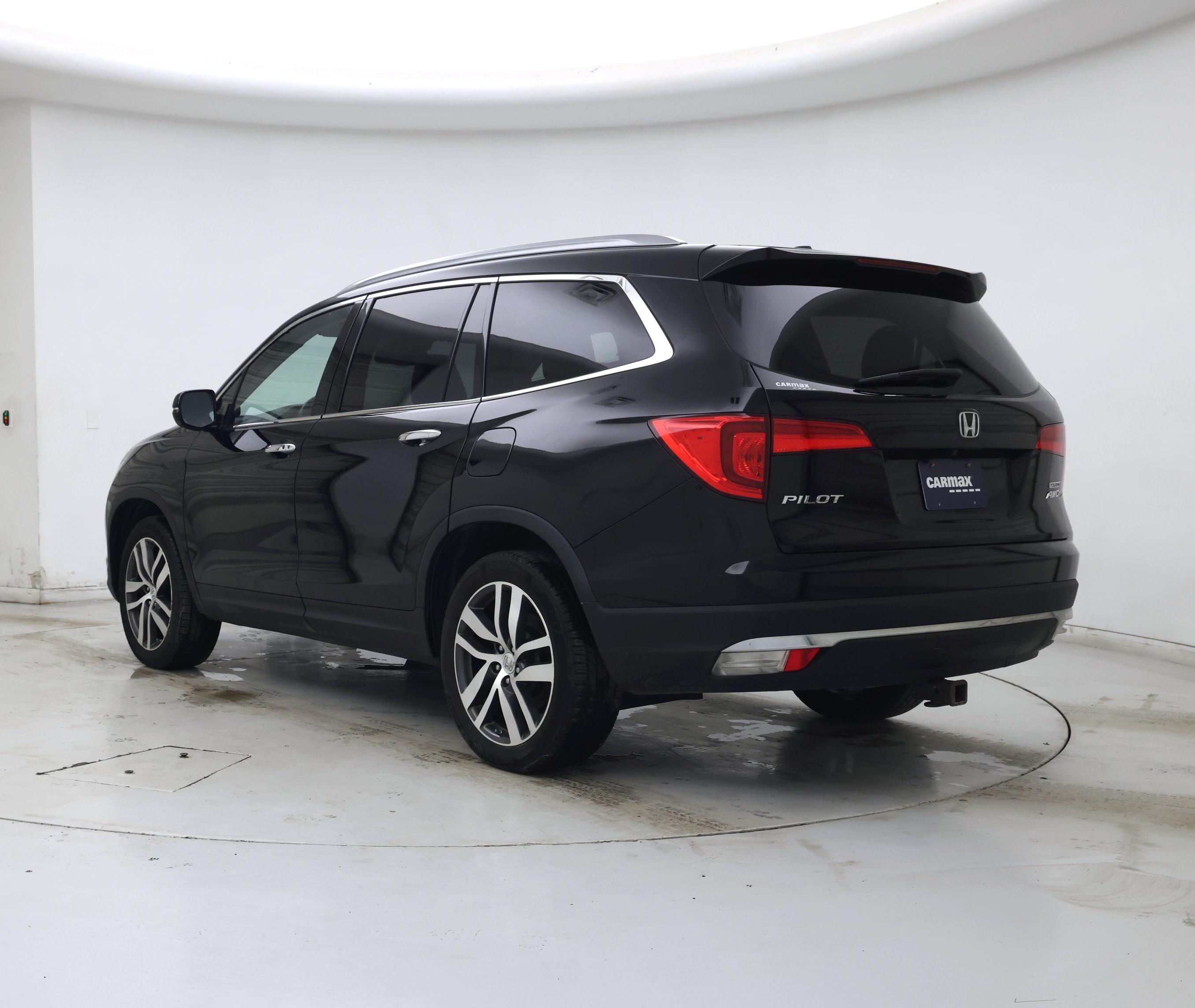 Thumbnail: 2016 Honda Pilot - 2