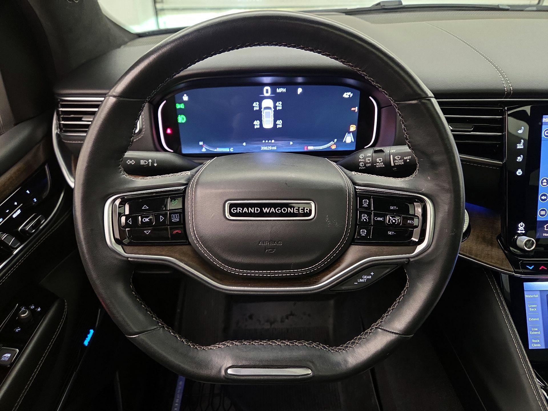 Thumbnail: 2022 Jeep Grand Wagoneer - 10