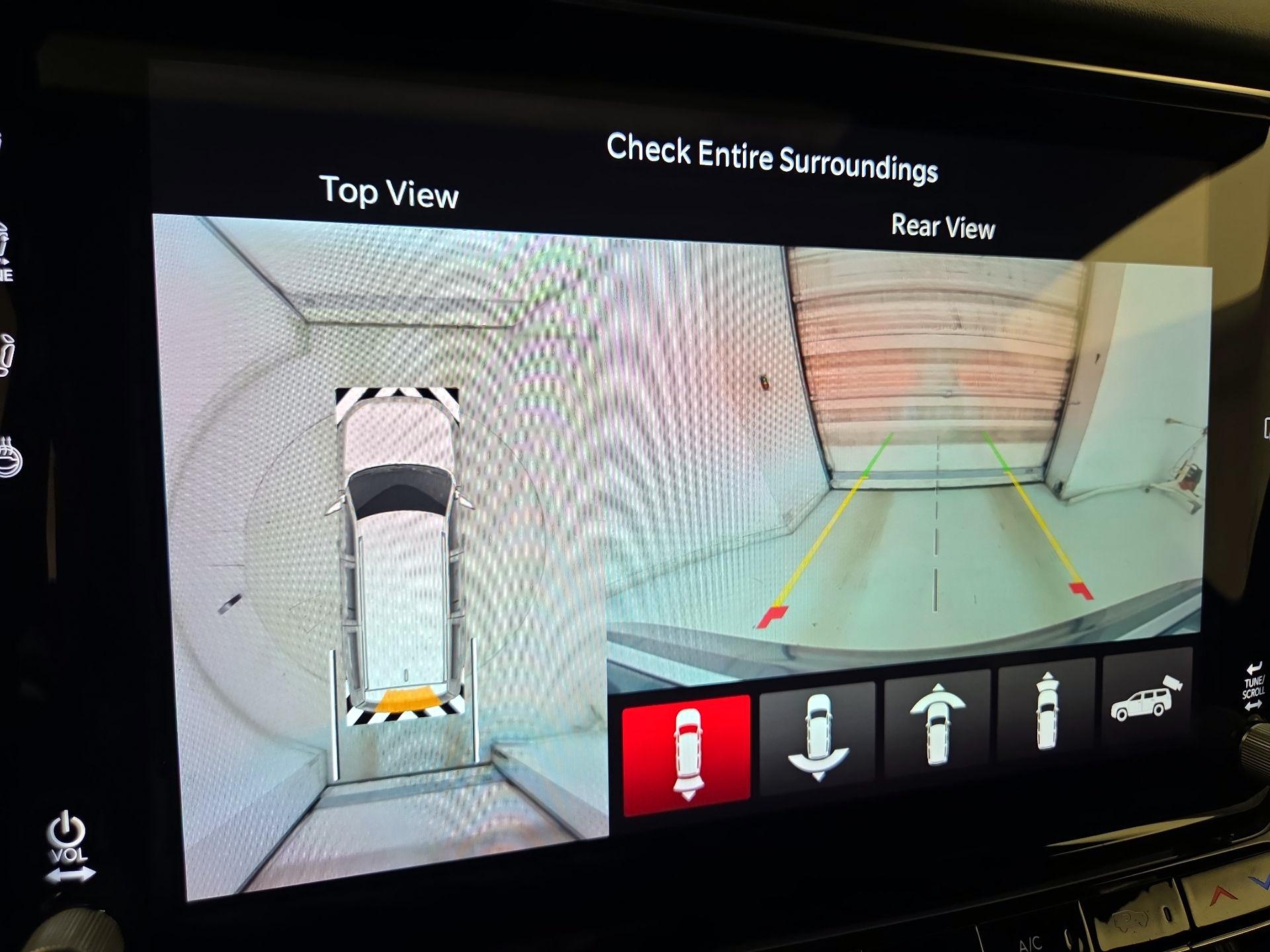 Thumbnail: 2022 Jeep Grand Wagoneer - 15