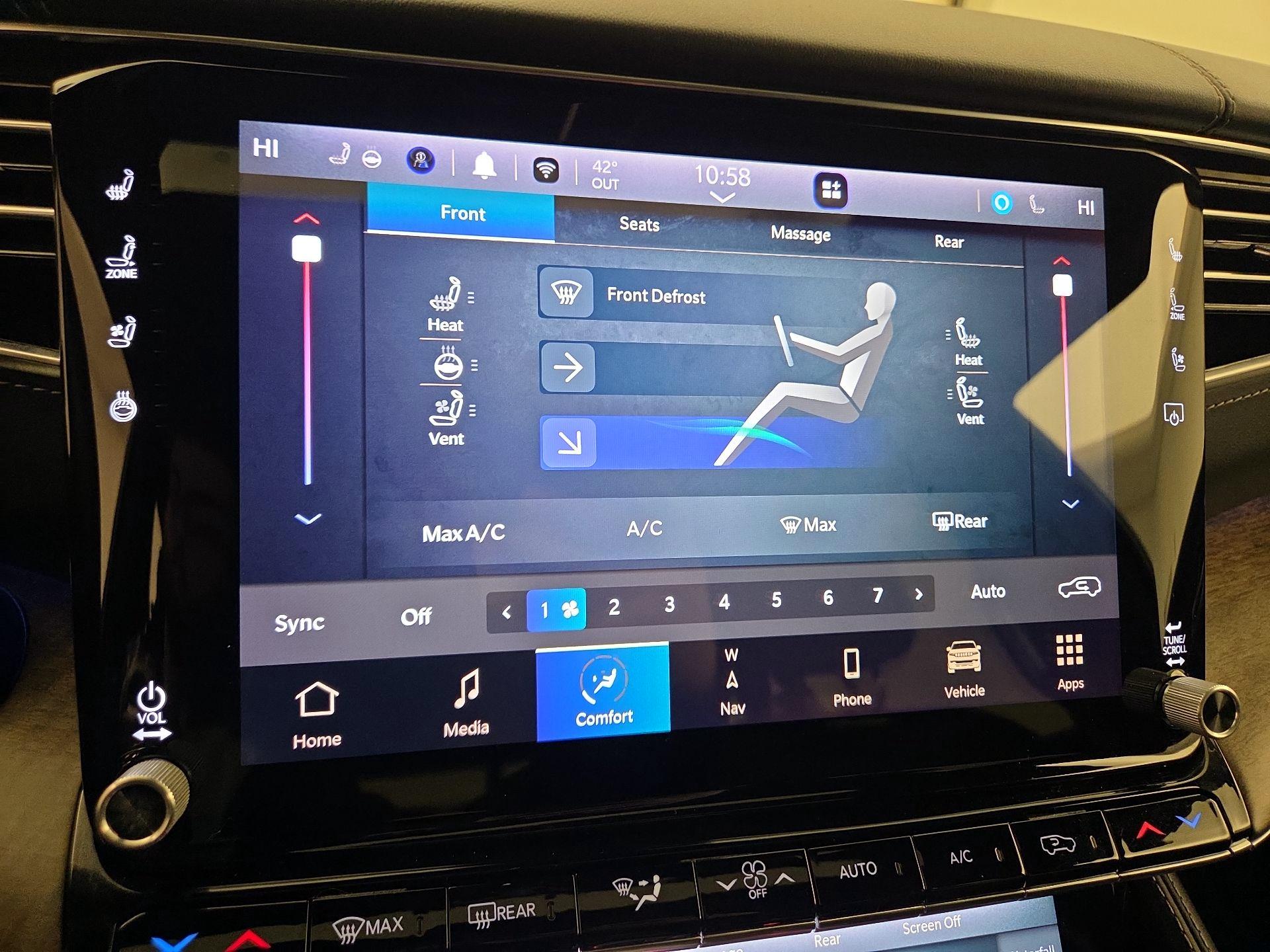 Thumbnail: 2022 Jeep Grand Wagoneer - 17