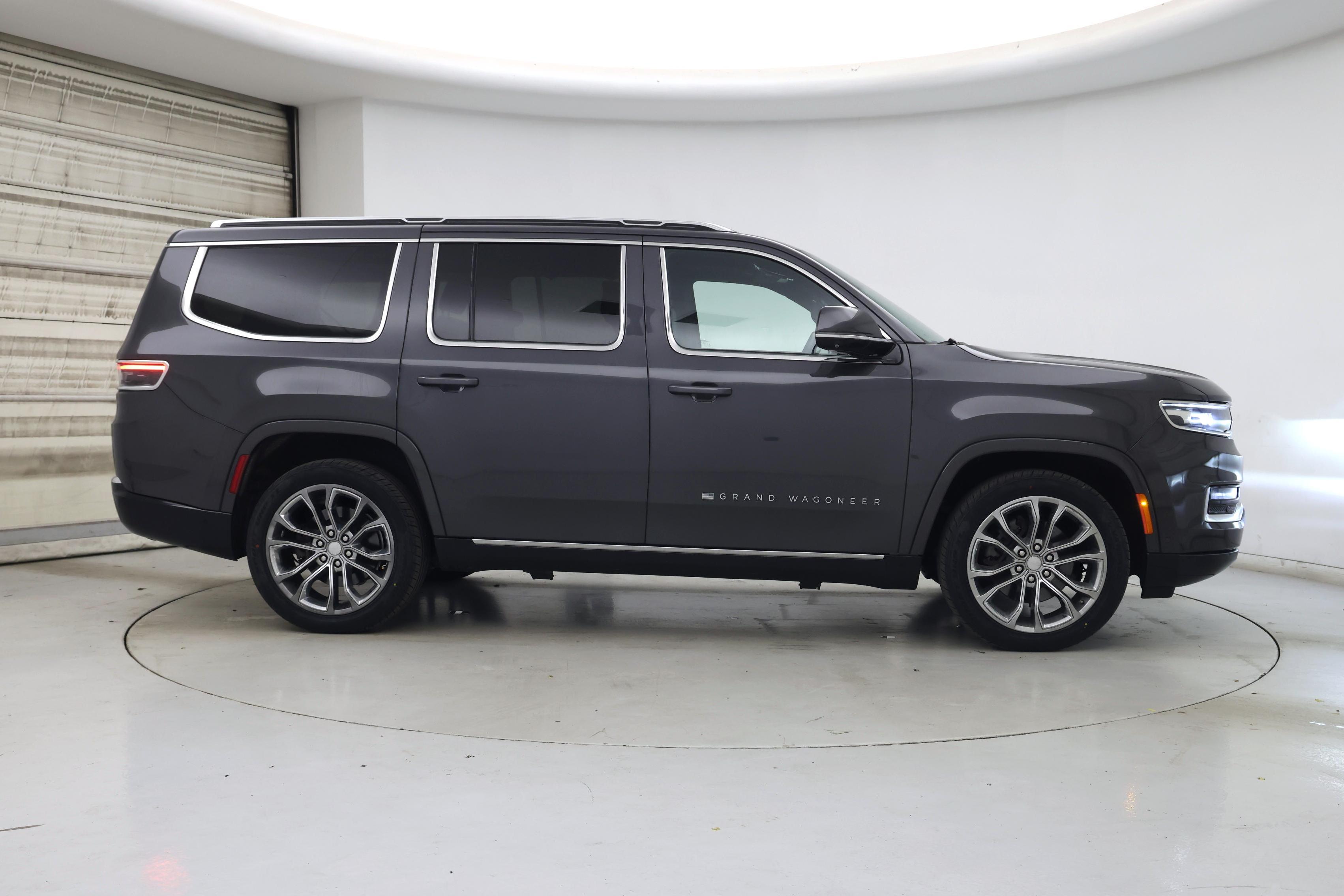 Thumbnail: 2022 Jeep Grand Wagoneer - 7