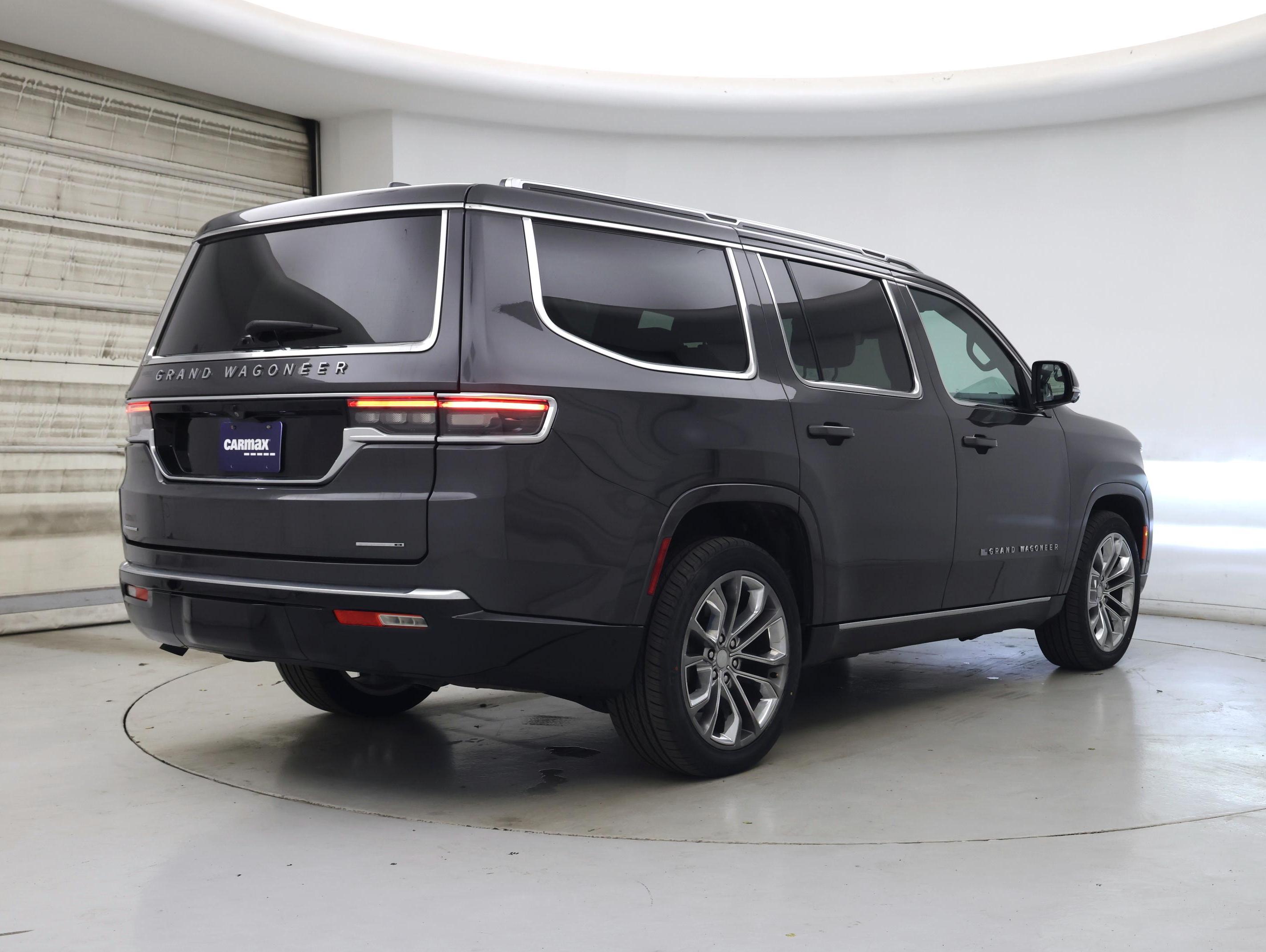 Thumbnail: 2022 Jeep Grand Wagoneer - 8