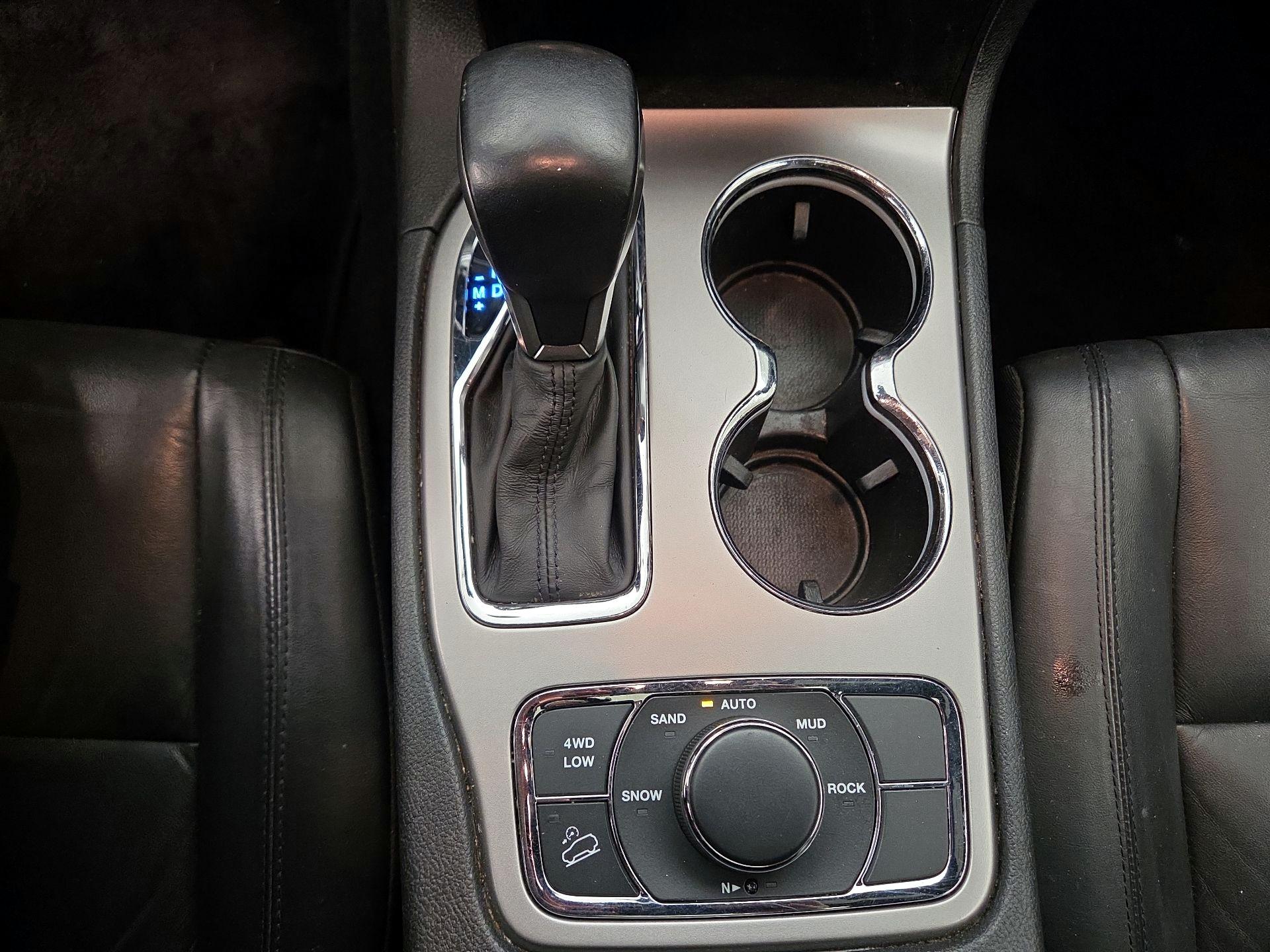 Thumbnail: 2019 Jeep Grand Cherokee - 17