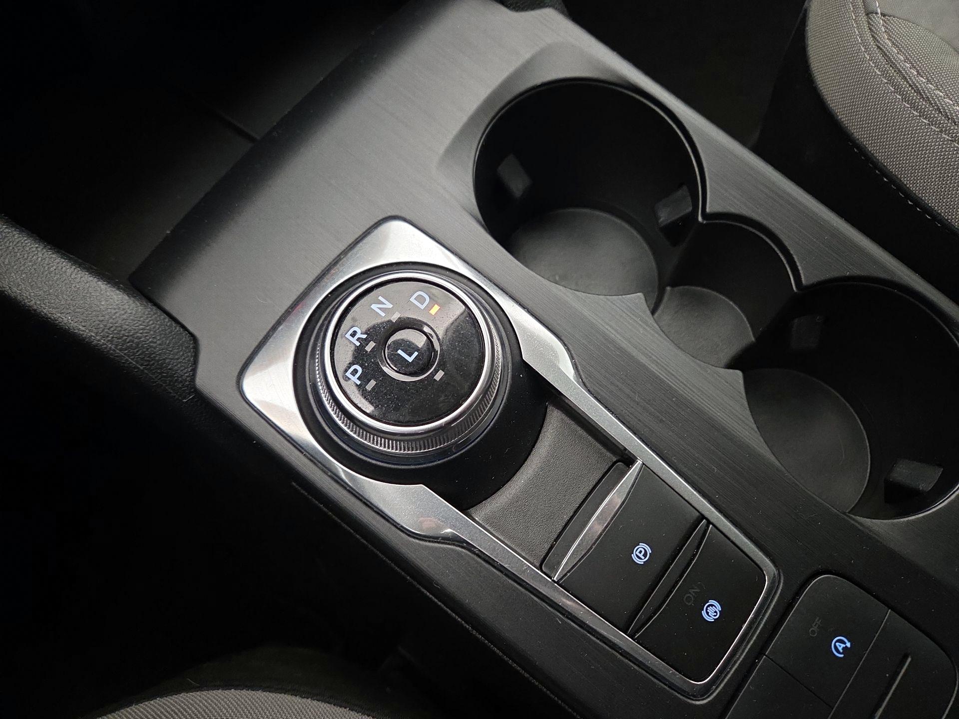 Thumbnail: 2022 Ford Escape - 17