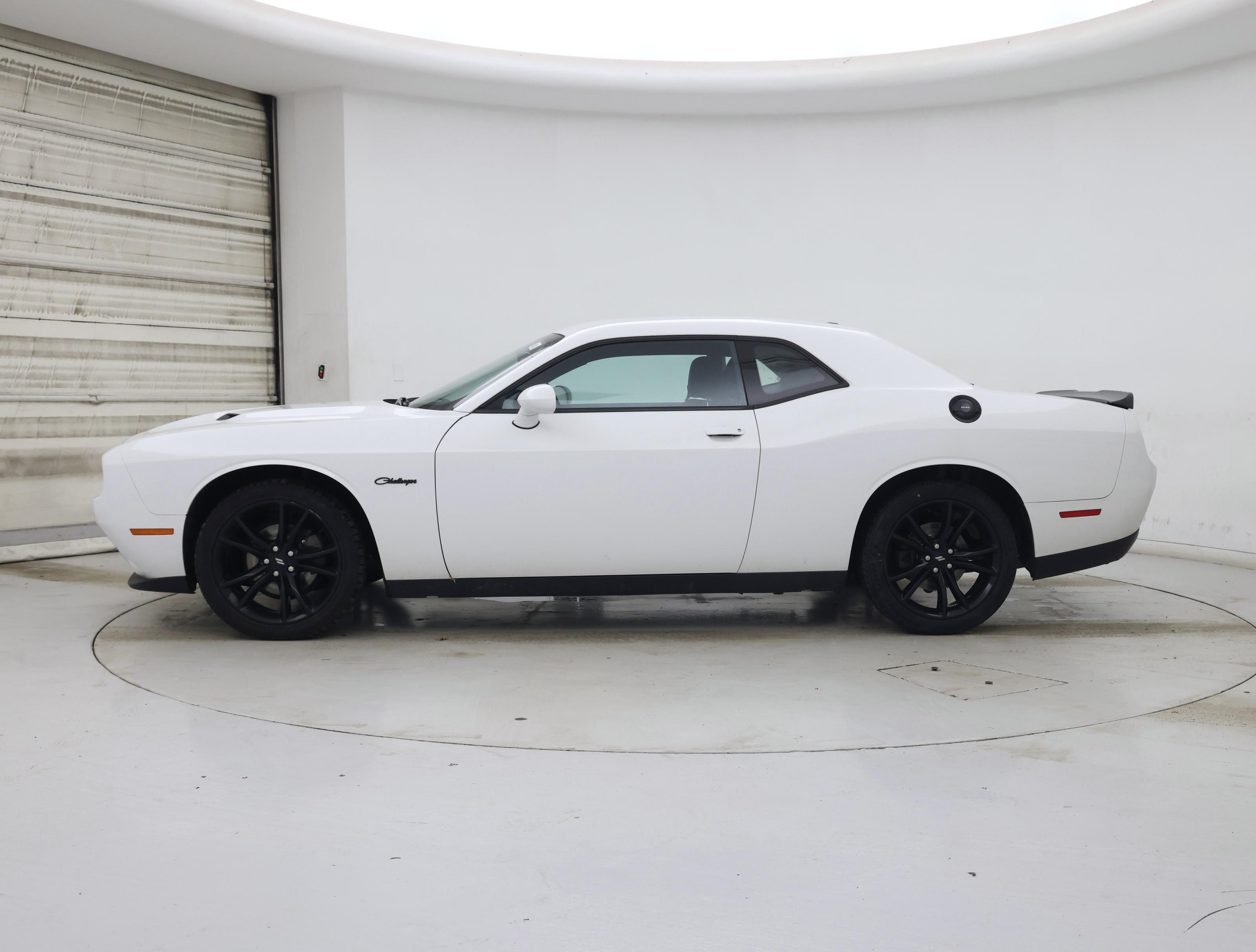 Thumbnail: 2018 Dodge Challenger - 3